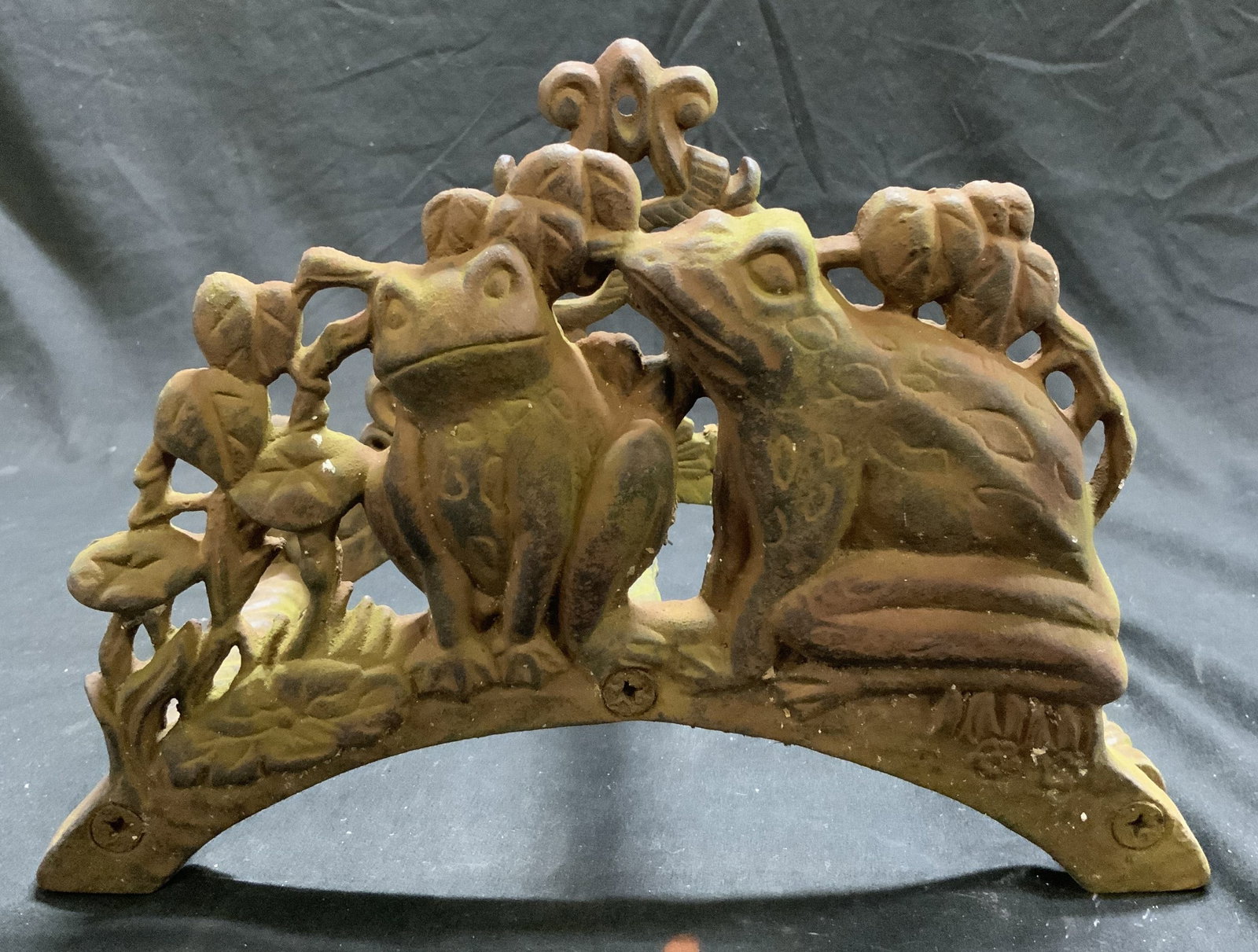 Vintage Cast Iron Frog Garden Accessory (1 of 7)