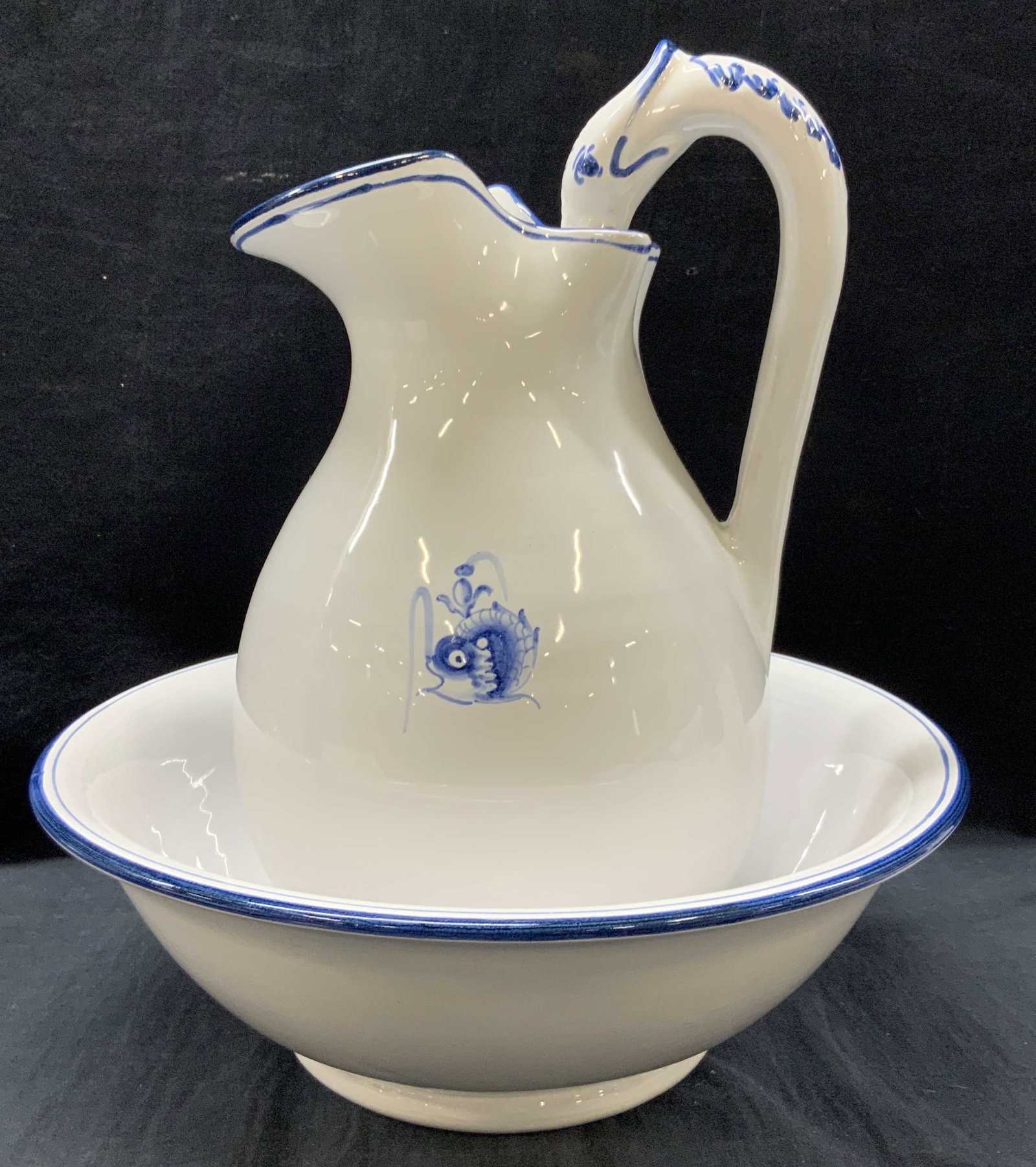 Set 2 Stamped Ceramic Pitcher & Basin (1 of 11)