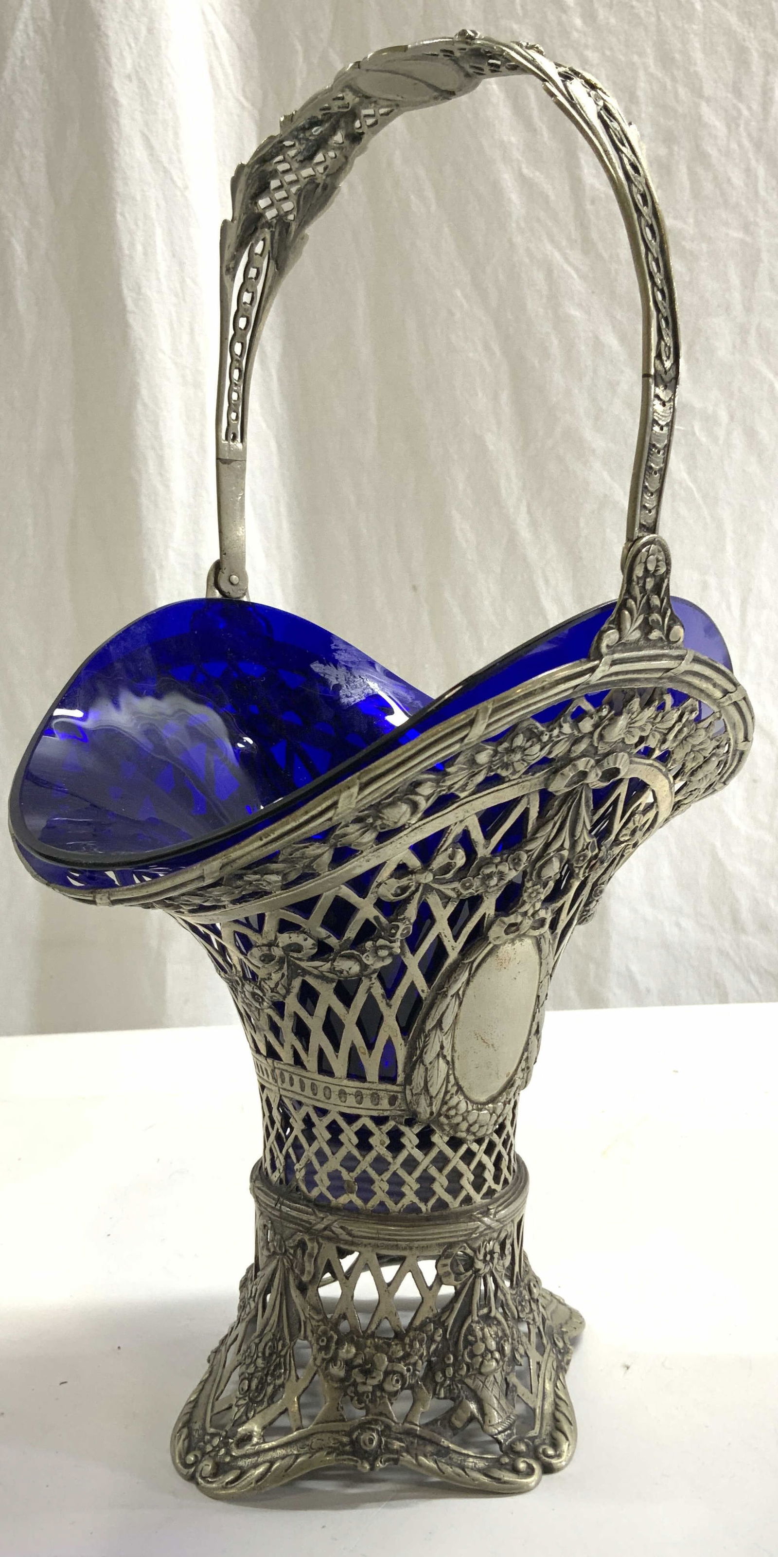 Silver Plated Basket W Cobalt Art Glass Insert (1 of 9)
