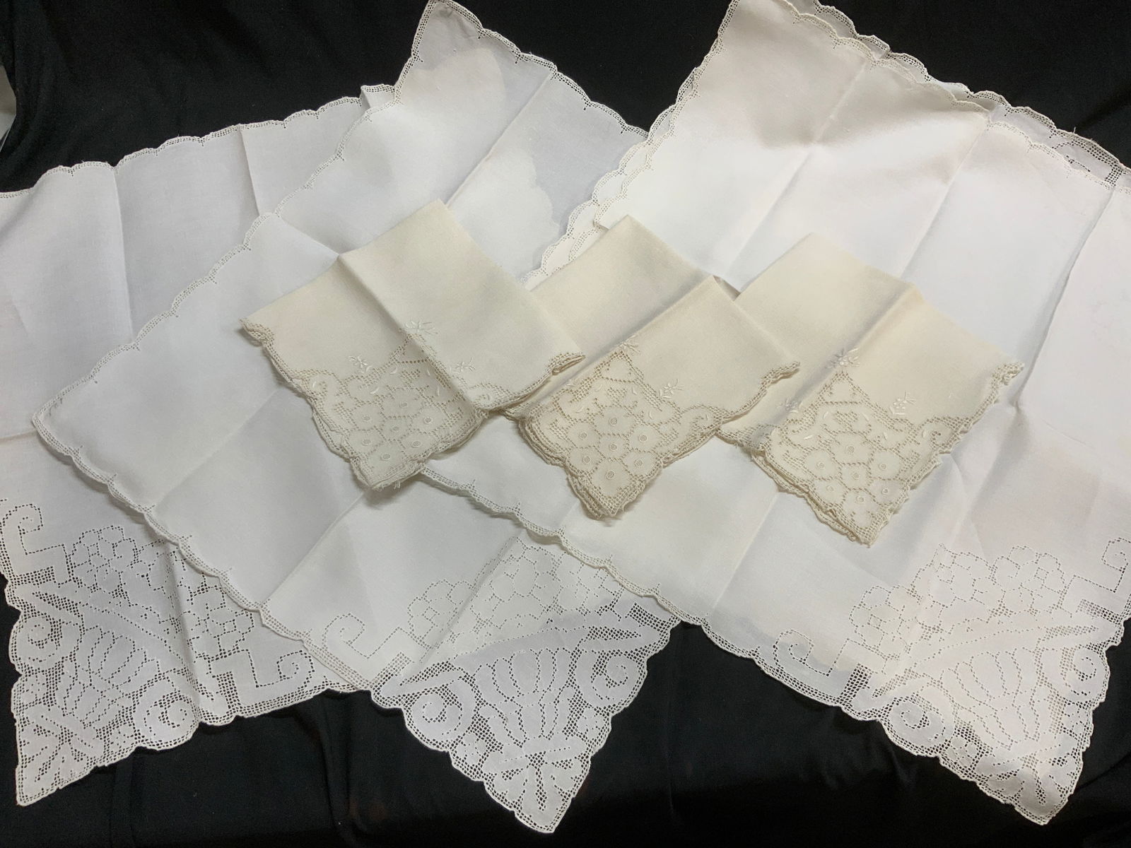 Lot 7 Vintage White & Beige Linen Napkins (1 of 6)