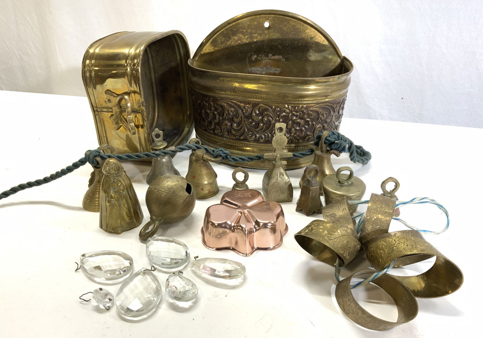 26 Vntg Brassware-Bells, Napkin Rings, Bins + (1 of 10)