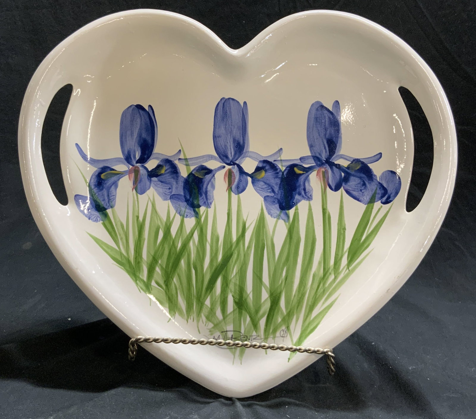 MA BENTZ Signed Hand Painted Porcelain Heart Tray (1 of 6)