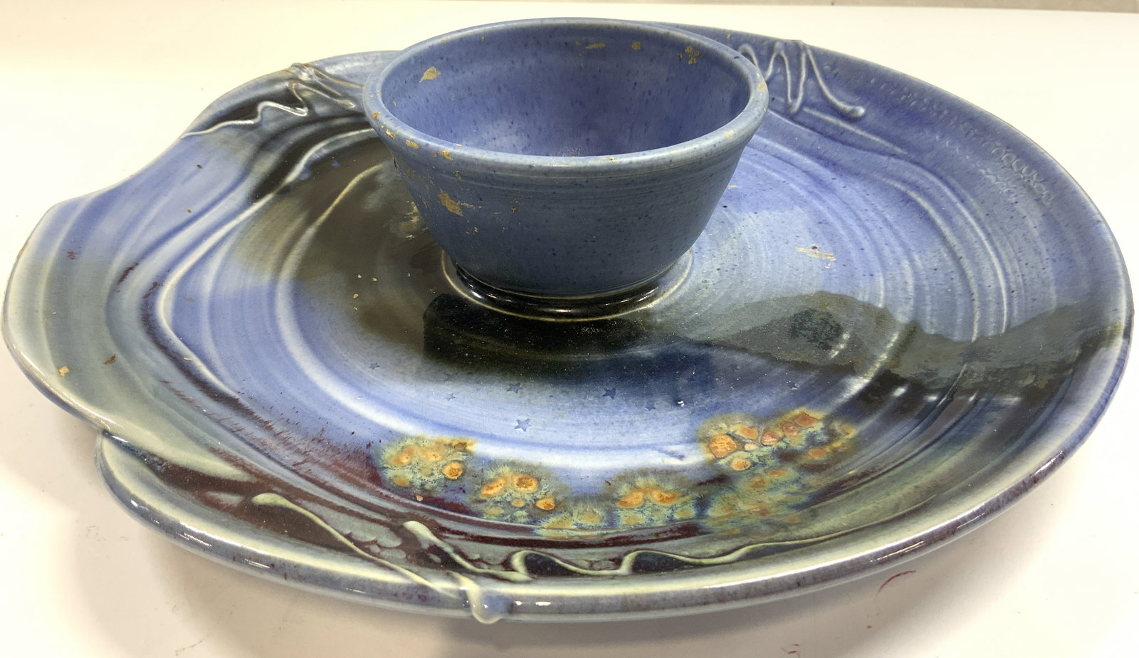 Signed Vntg Ceramic Chip & Dip Tray (1 of 6)