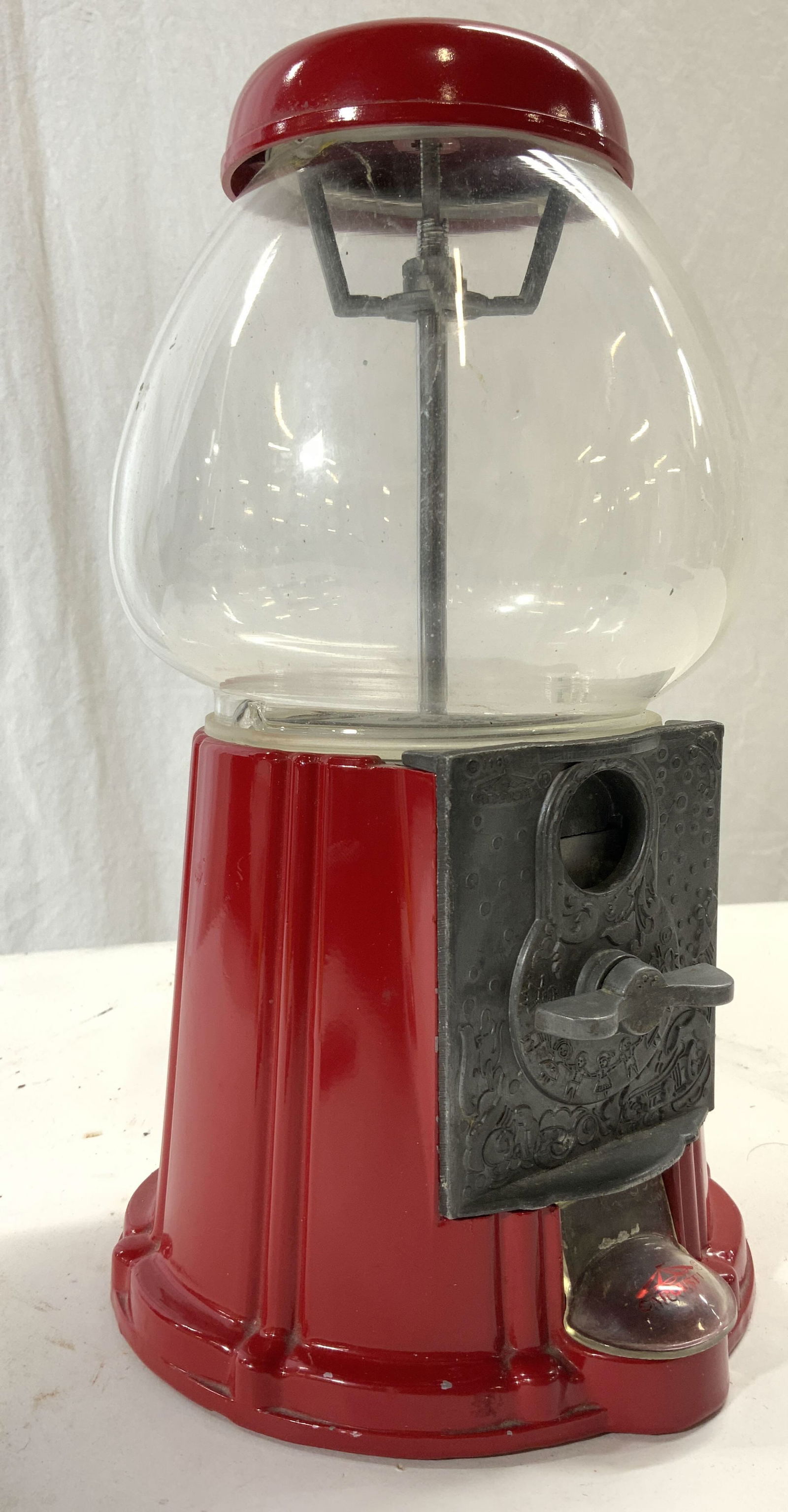 CAROUSEL IND Vntg Metal & Glass Gumball Machine (1 of 7)