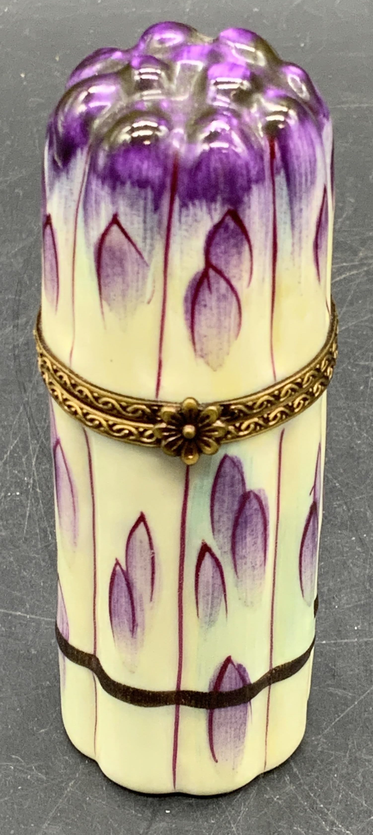 LIMOGES FRANCE PV Hand Painted Asparagus Pill Box (1 of 8)