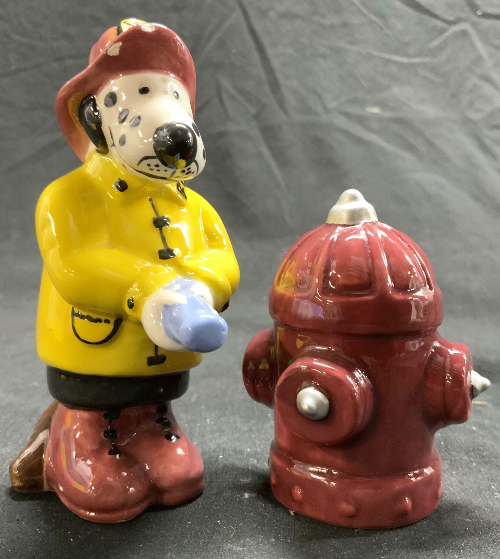OCI Firefighter Dalmatian & Hydrant S & P Shakers (1 of 6)