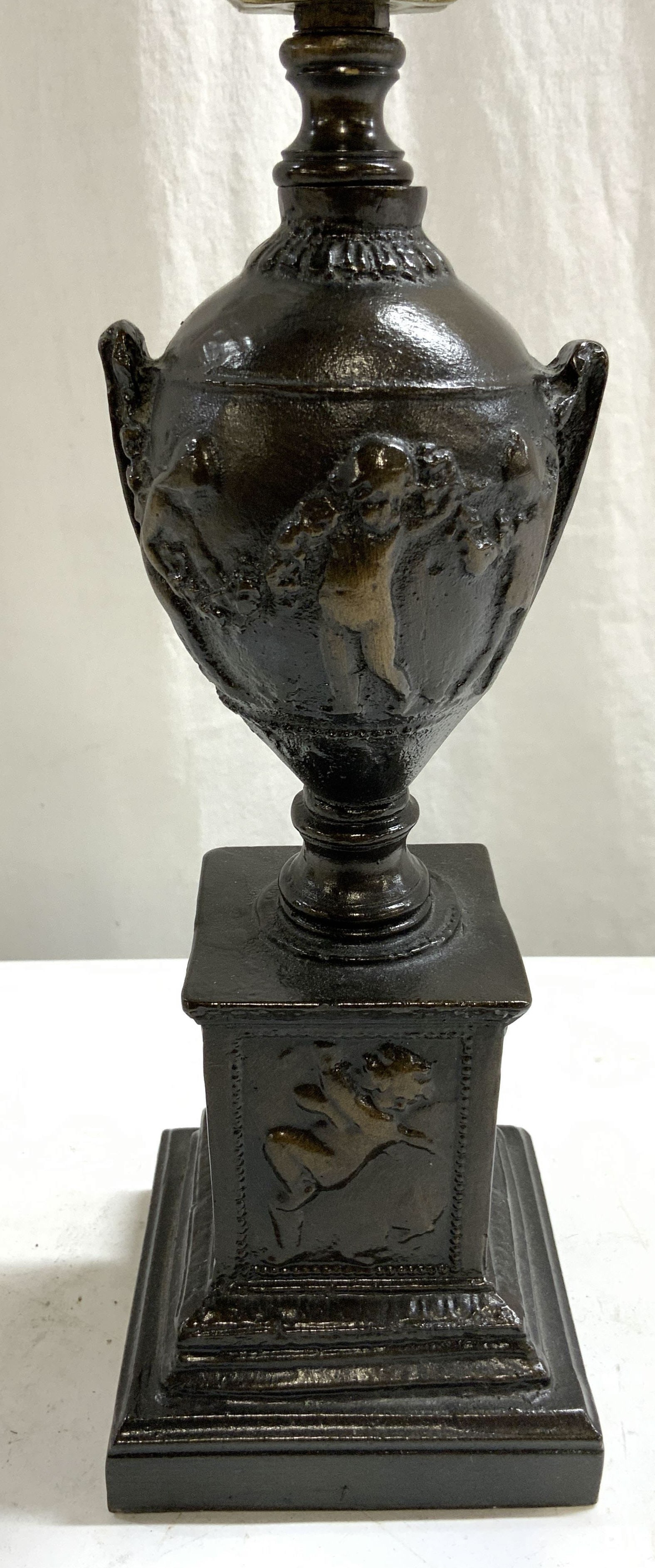 Urn Form Composite Table Lamp W Shade (1 of 8)