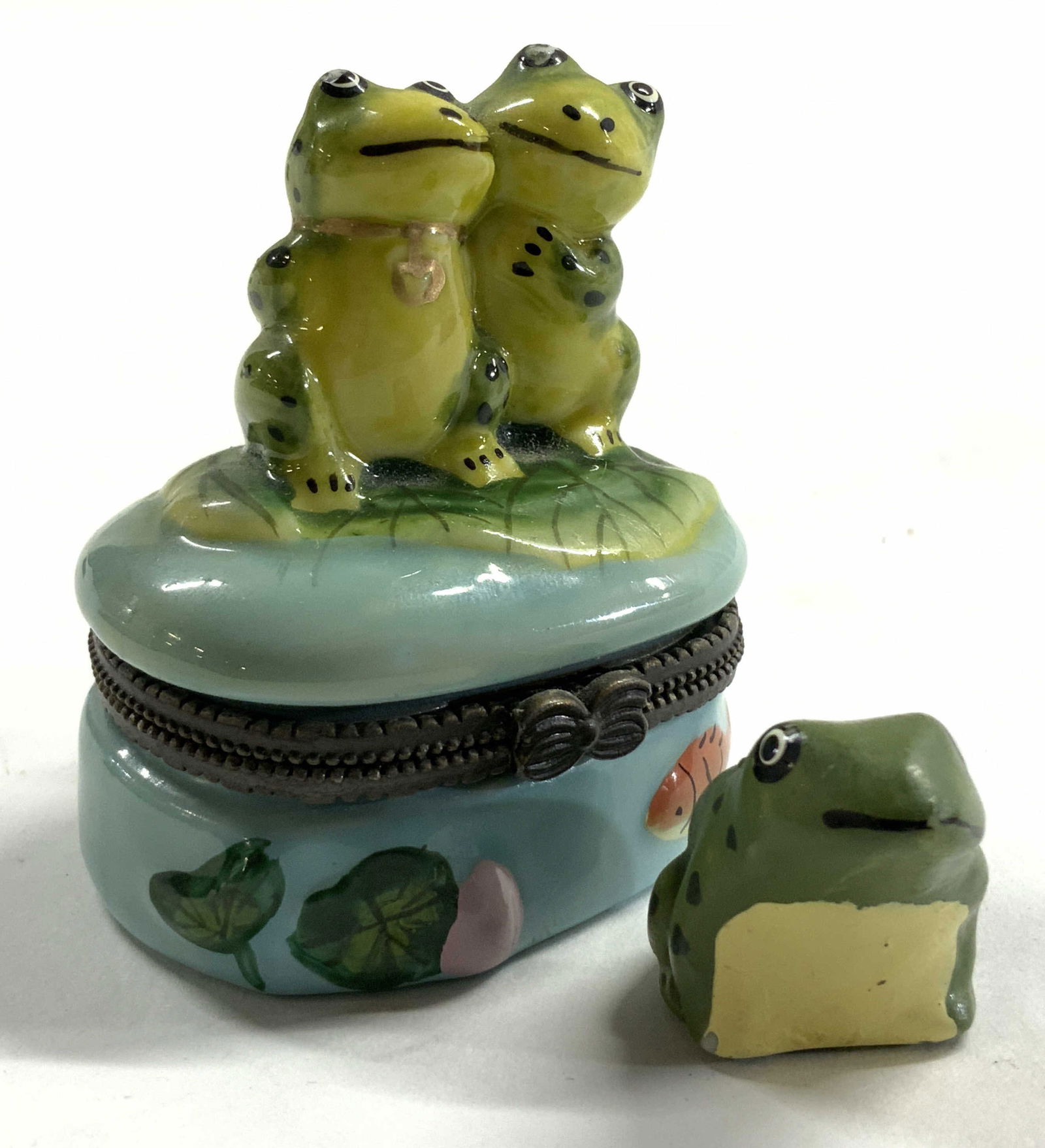 Porcelain Frog Couple Trinket Box W Lid (1 of 8)