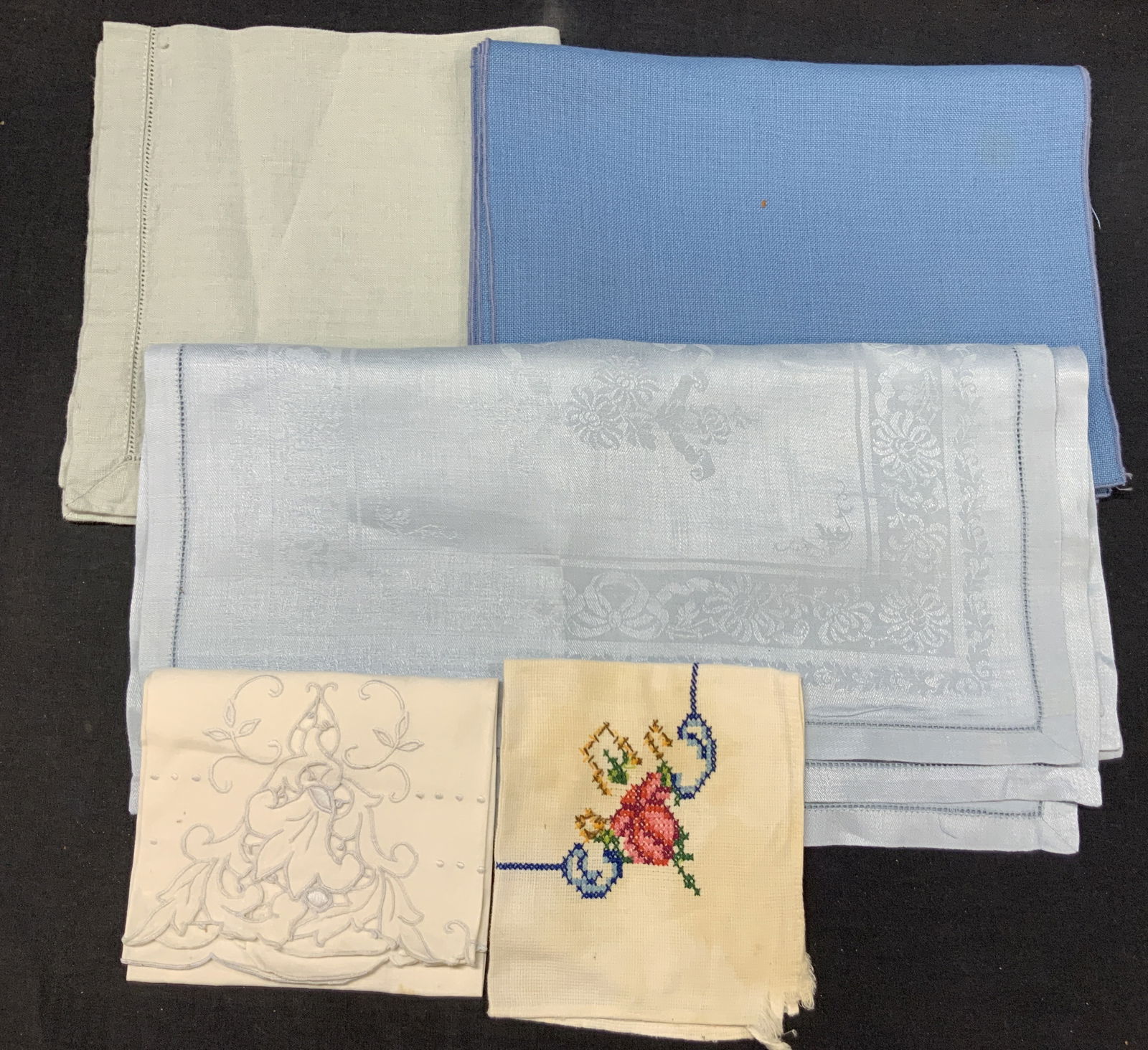 Lot 11 Vntg Cotton & Embroidered Table Linens (1 of 12)