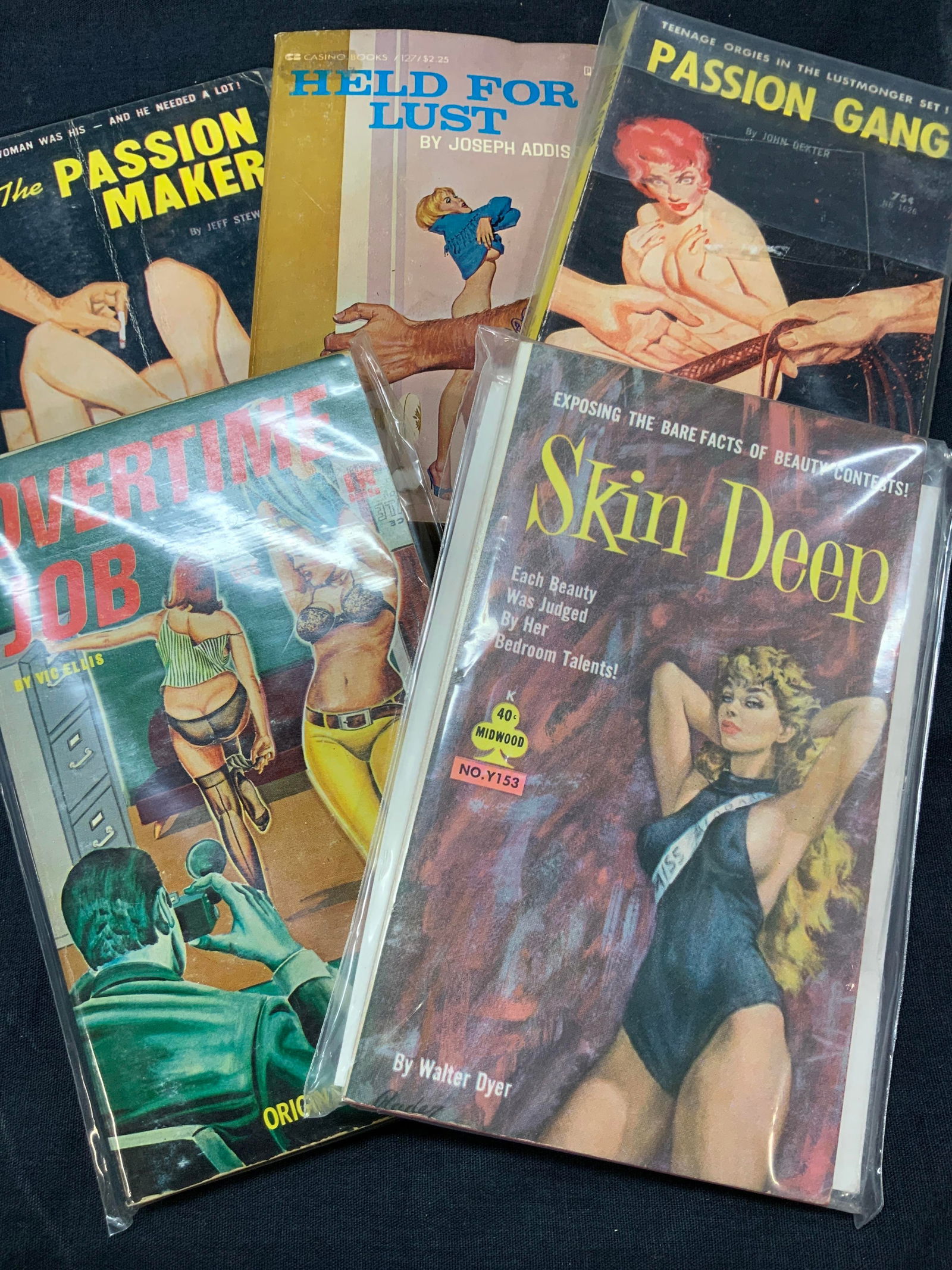 Erotica Book Bundle 5 Paperback Sleaze Pulp Books (1 of 7)