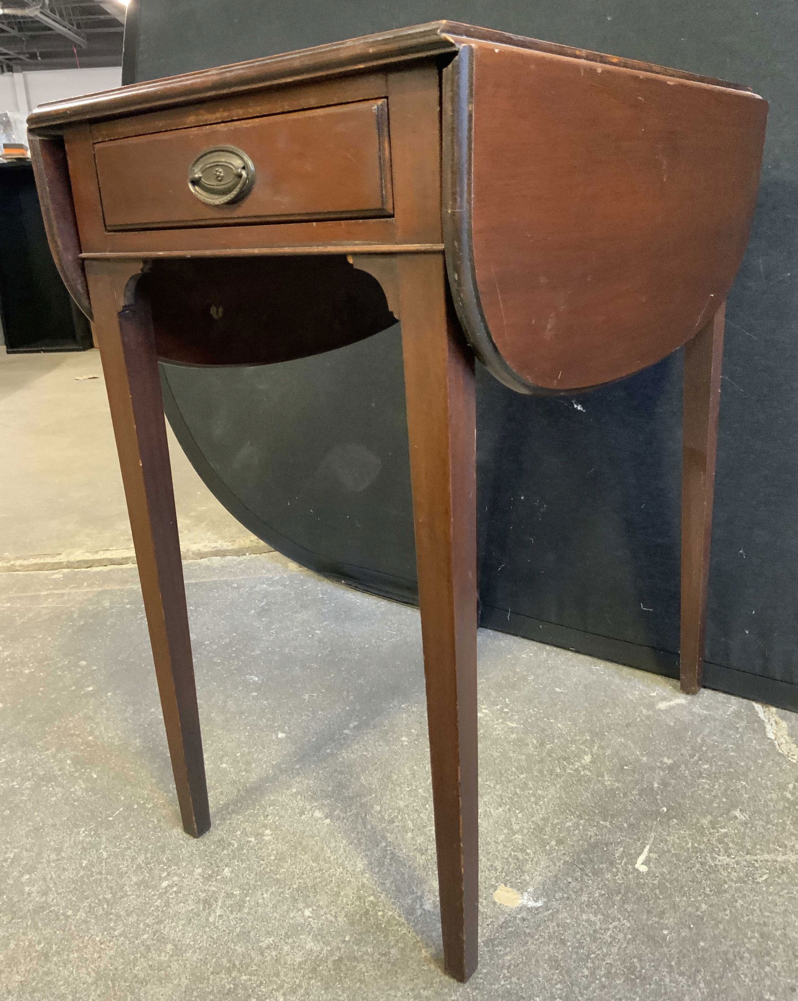 Vntg Drop Leaf Carved Wooden Side Table W Drawer (1 of 8)