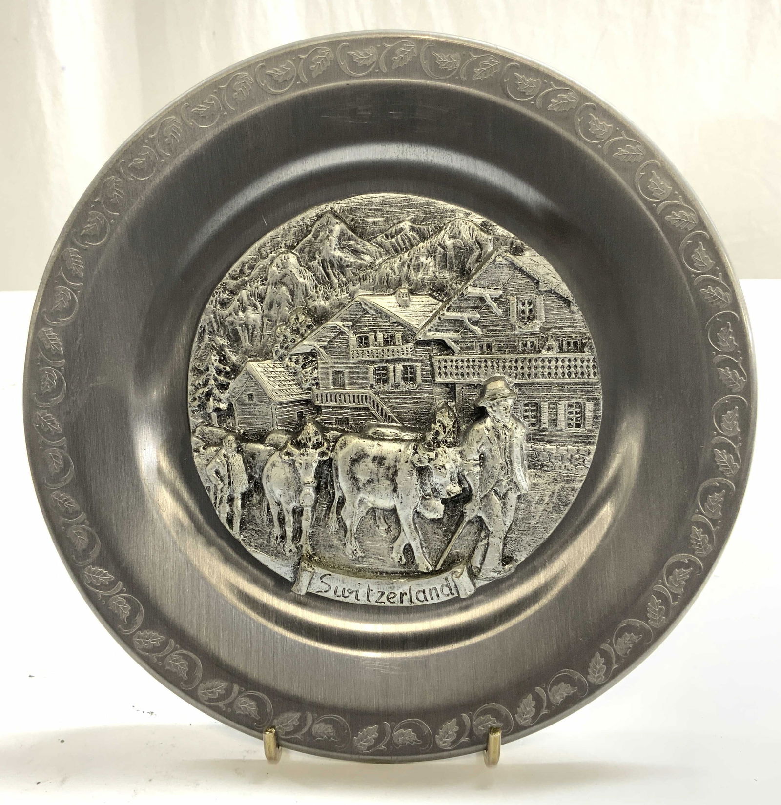 SWITZERLAND Pewter Wall Decor Plate (1 of 6)
