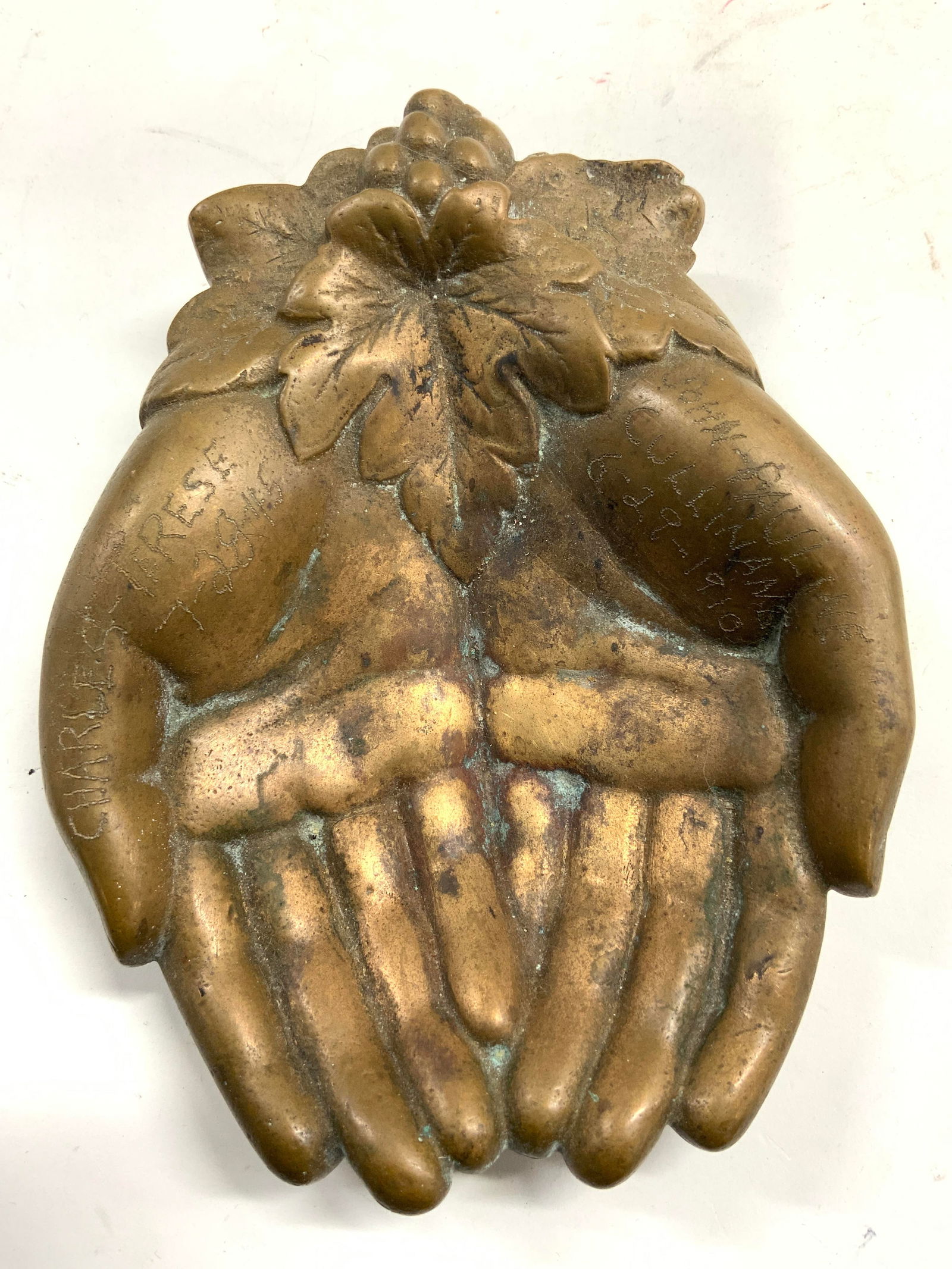 Signed Vntg Gilt Metal Cupped Hands Dish (1 of 8)