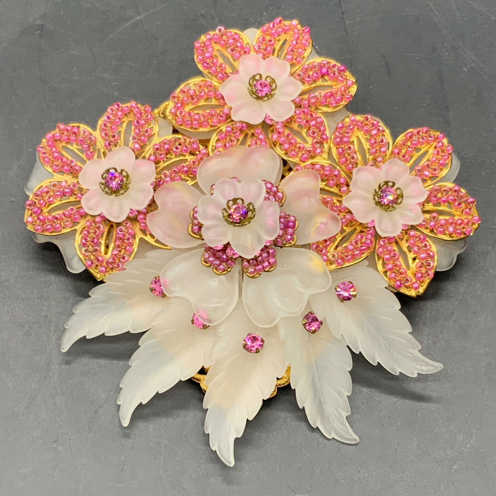 Vntg Ian St. Gielar Pink Floral Statement Brooch (1 of 16)