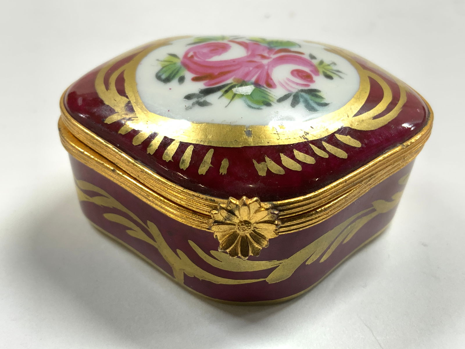 LIMOGES FRANCE Hand Painted Porcelain Trinket Box (1 of 7)