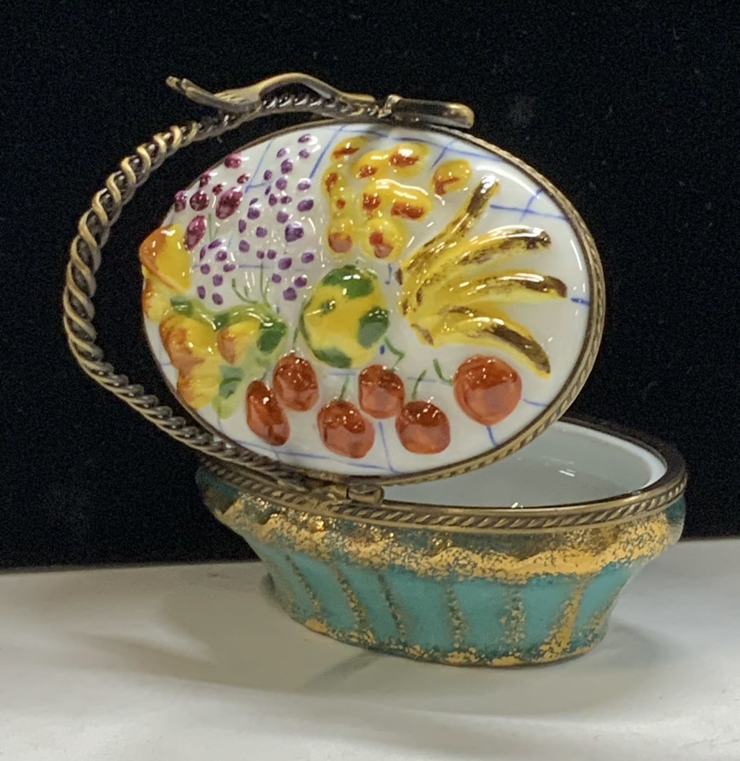 Limoges France Porcelain Picnic Basket Pill Box (1 of 6)