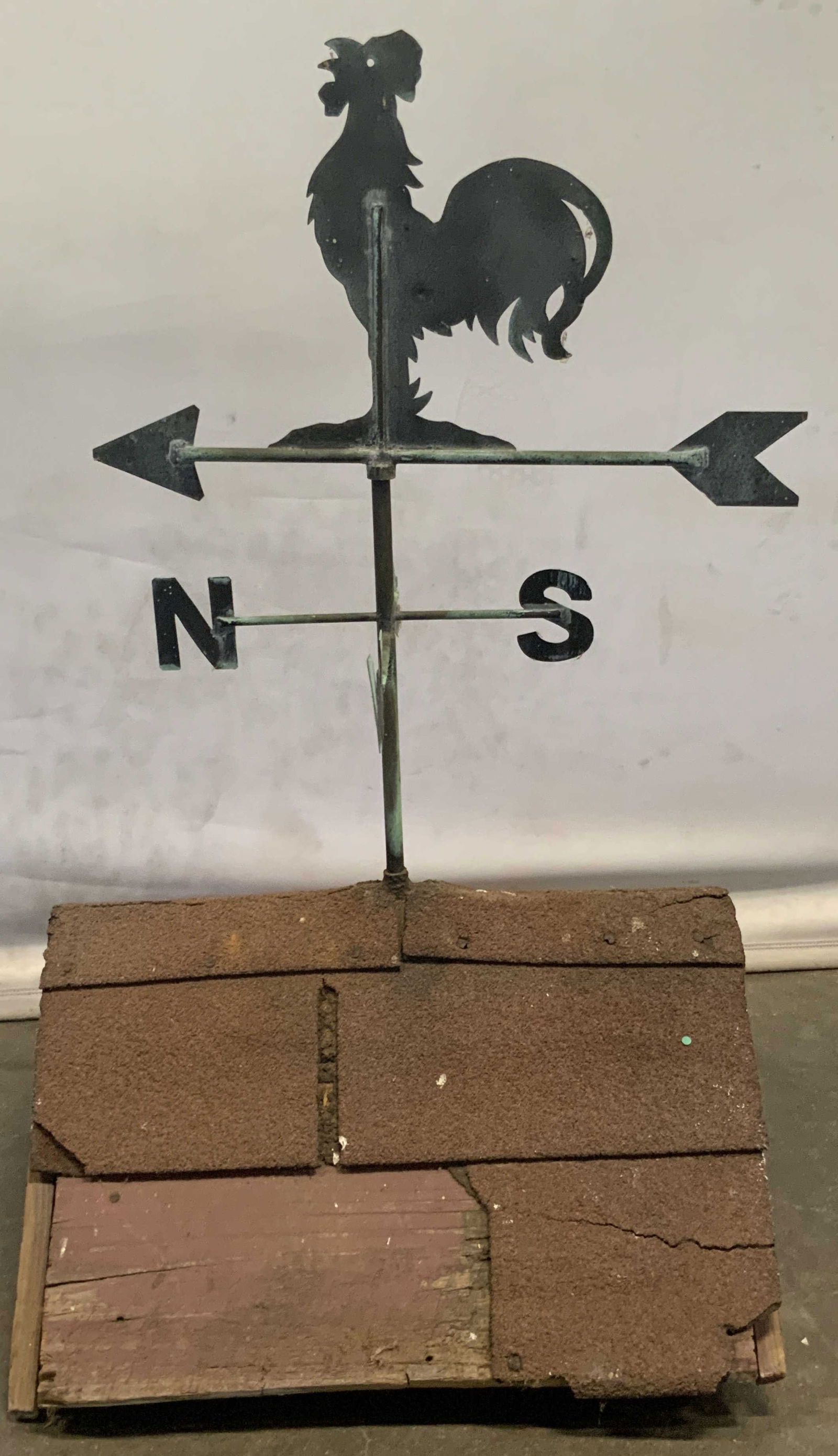 Vintage Crowing Rooster Motif Copper Weathervane (1 of 10)
