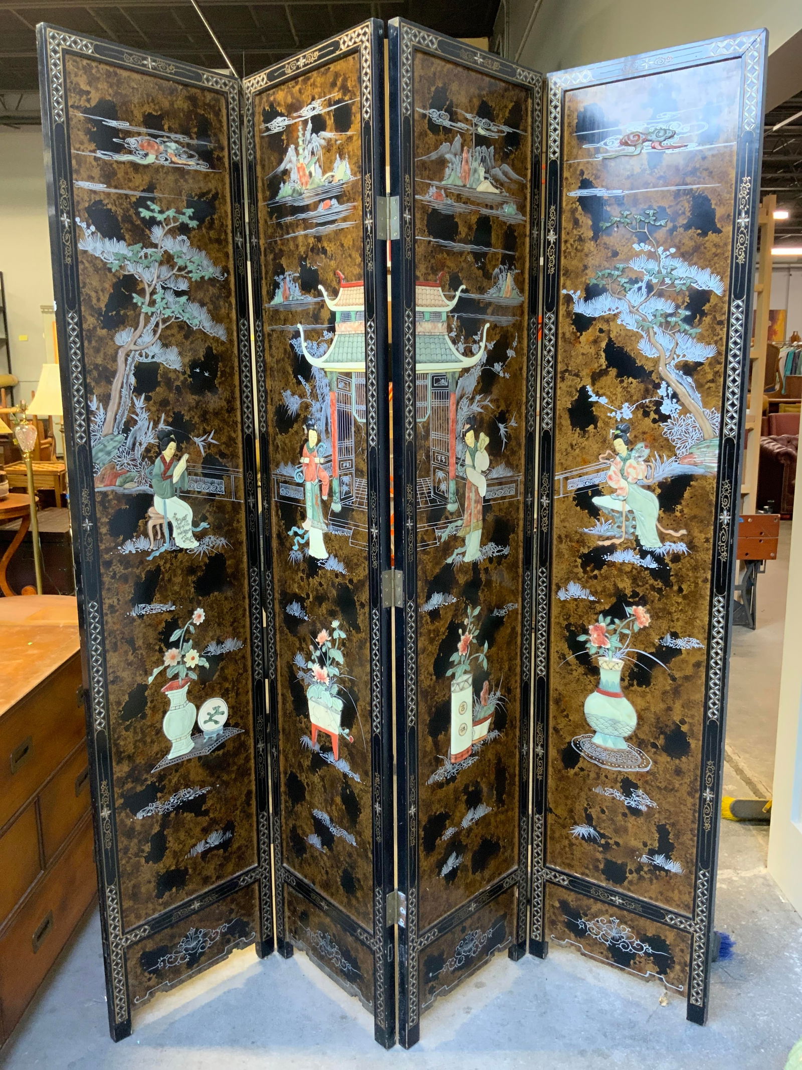 Vntg Lacquered Wood Folding Asian Room Screen (1 of 12)