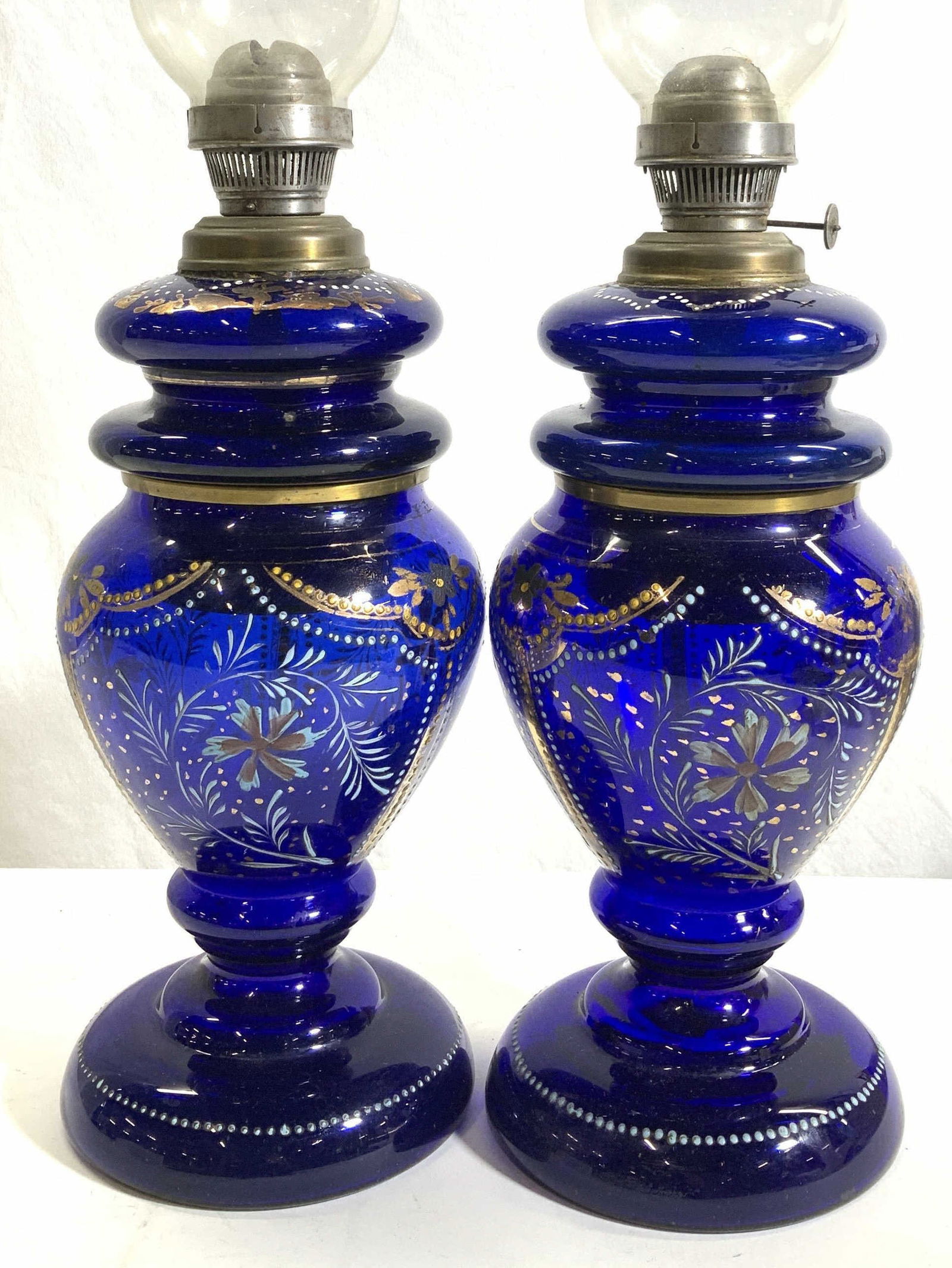 Pr Lampagyar Boho Cobalt Glass Hurricane Oil Lamps (1 of 9)