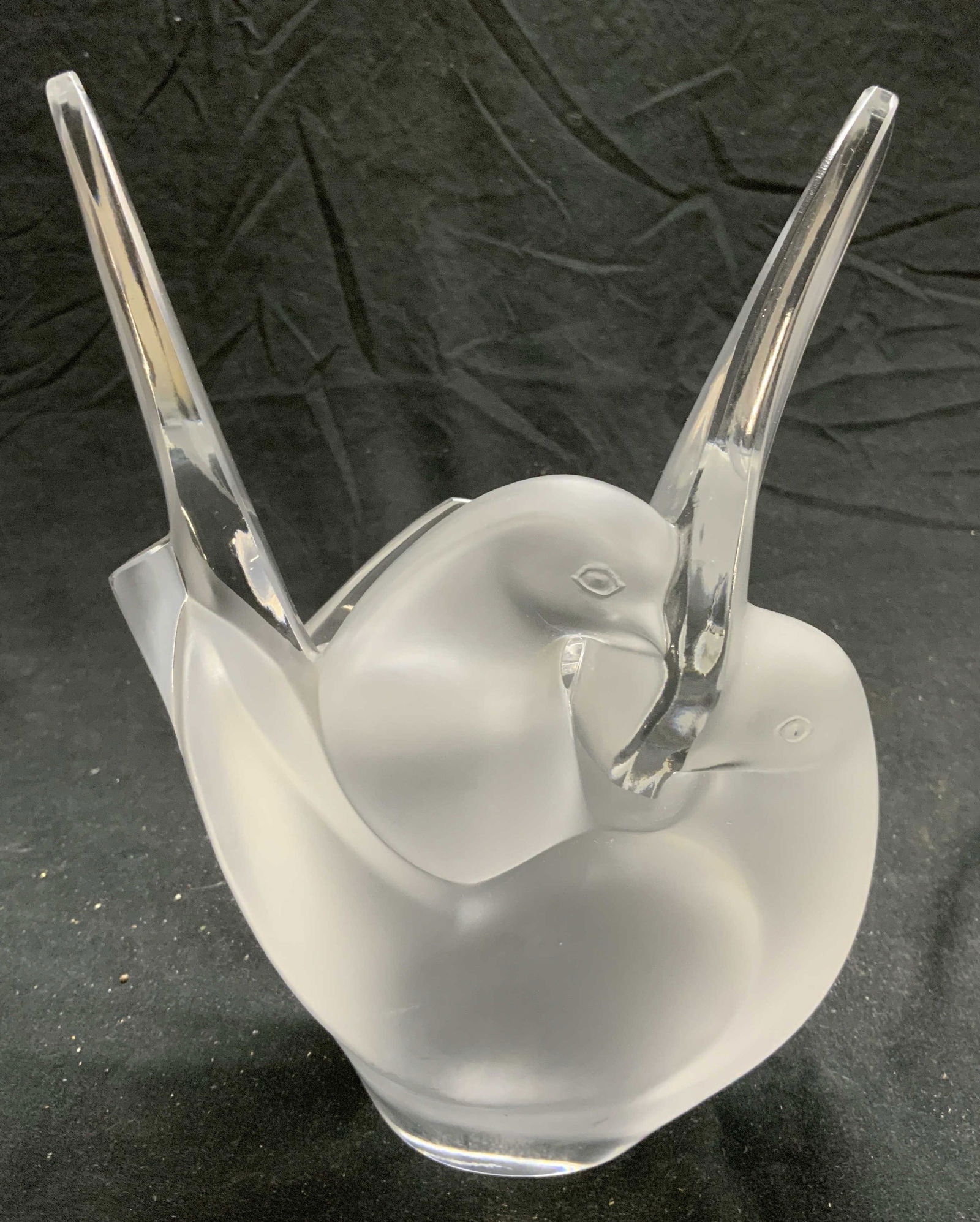 LALIQUE FRANCE SYLVIE Crystal Dove Vase (1 of 9)