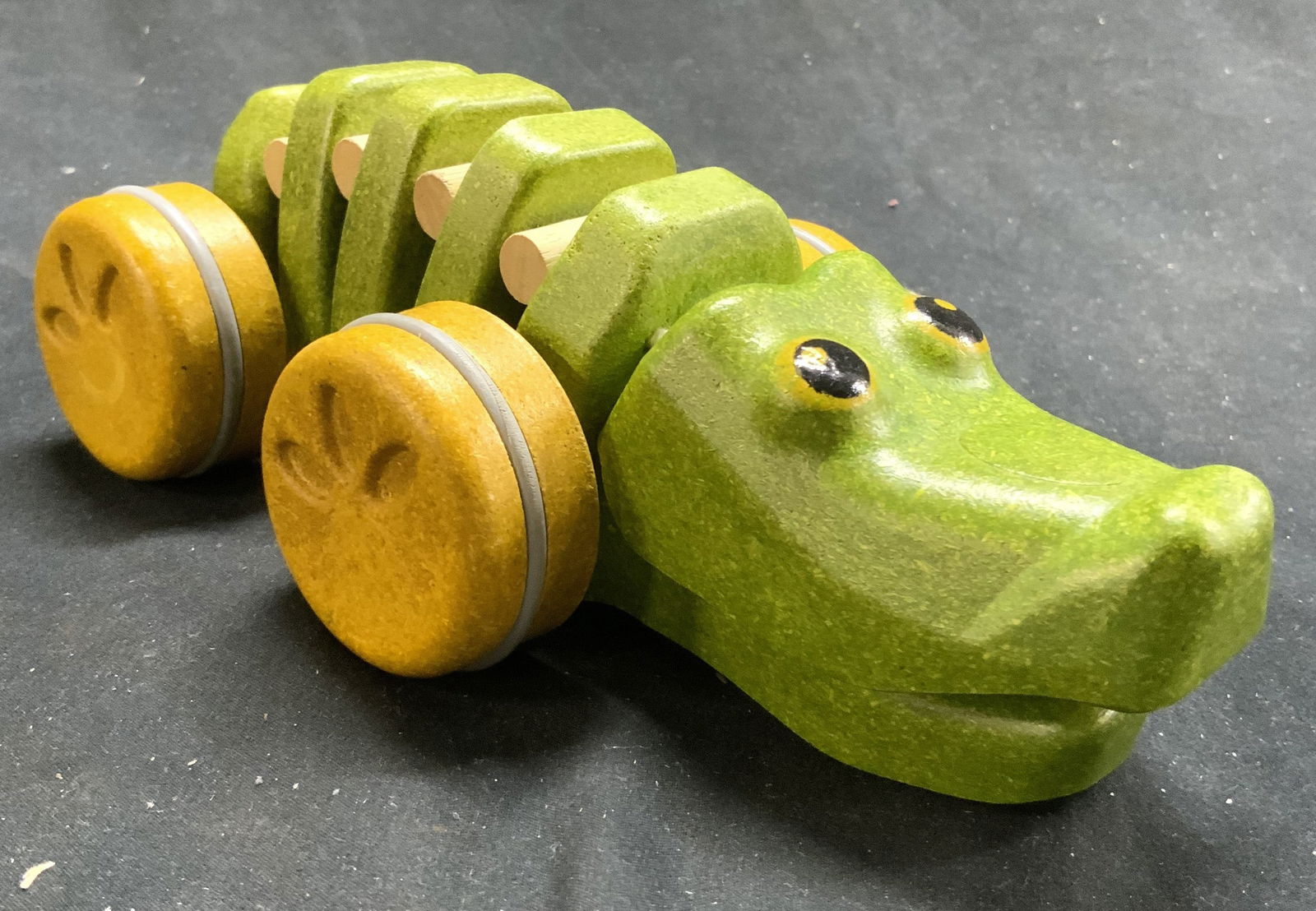 PLAN TOYS Dancing Alligator Wooden Pull Toy (1 of 7)