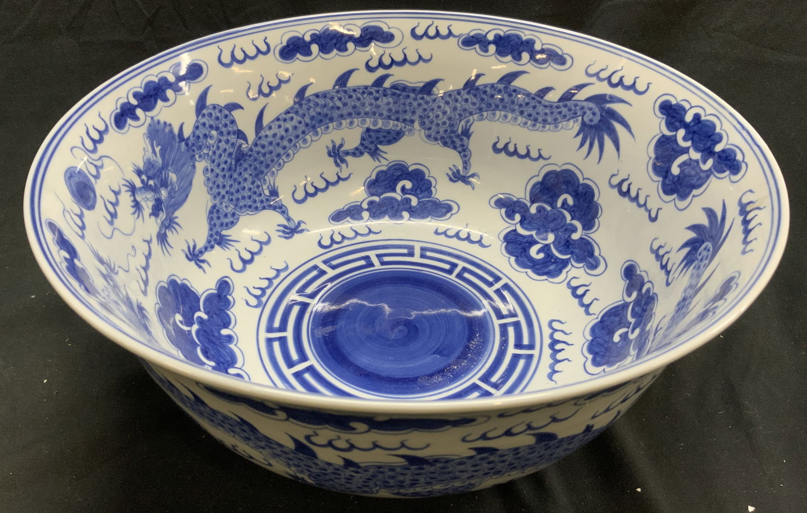 Asian Porc Chinoiserie Bowl W Dragon Detail (1 of 8)