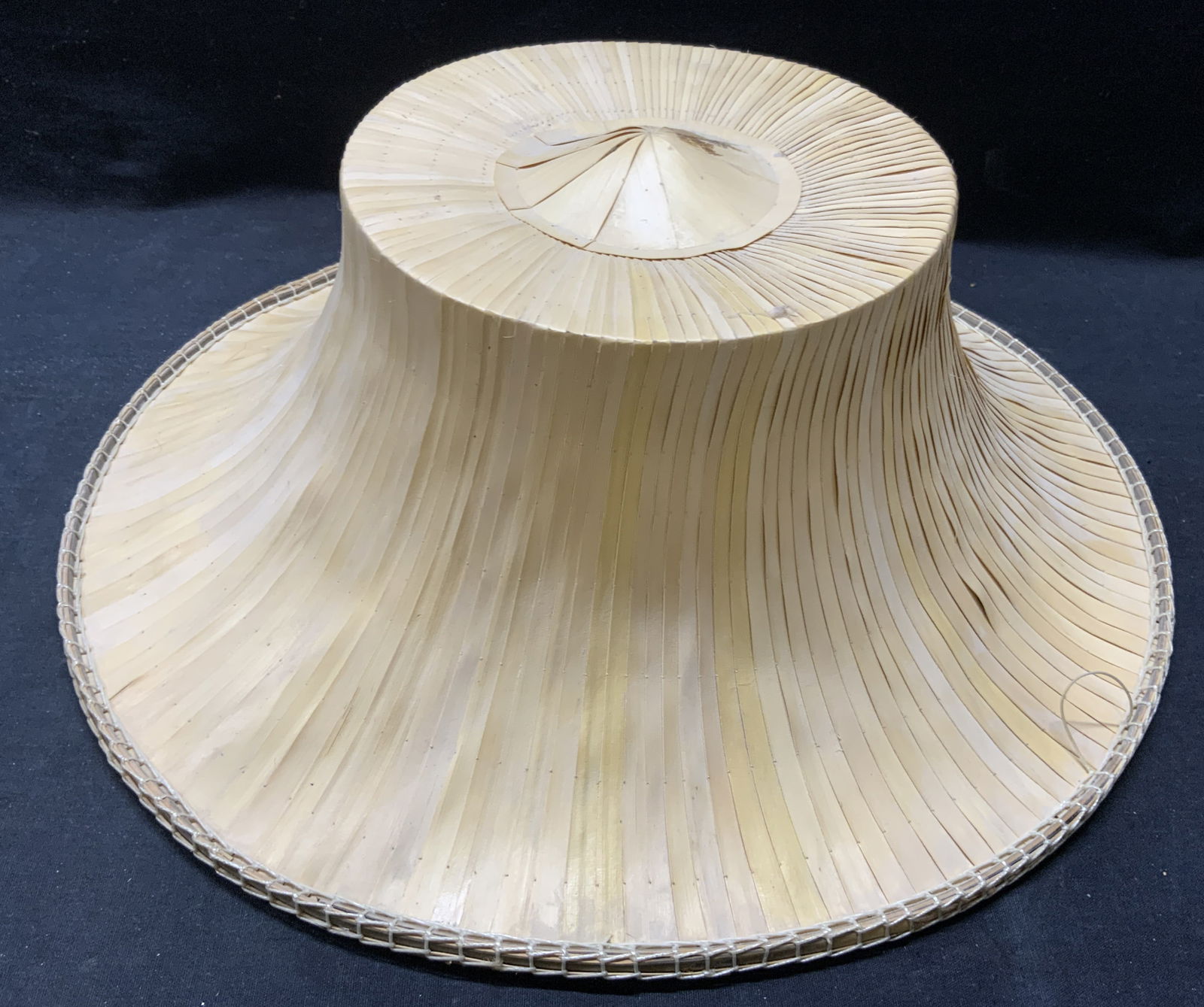 Vintage Asian Bamboo Leaf Farmers Hat (1 of 7)