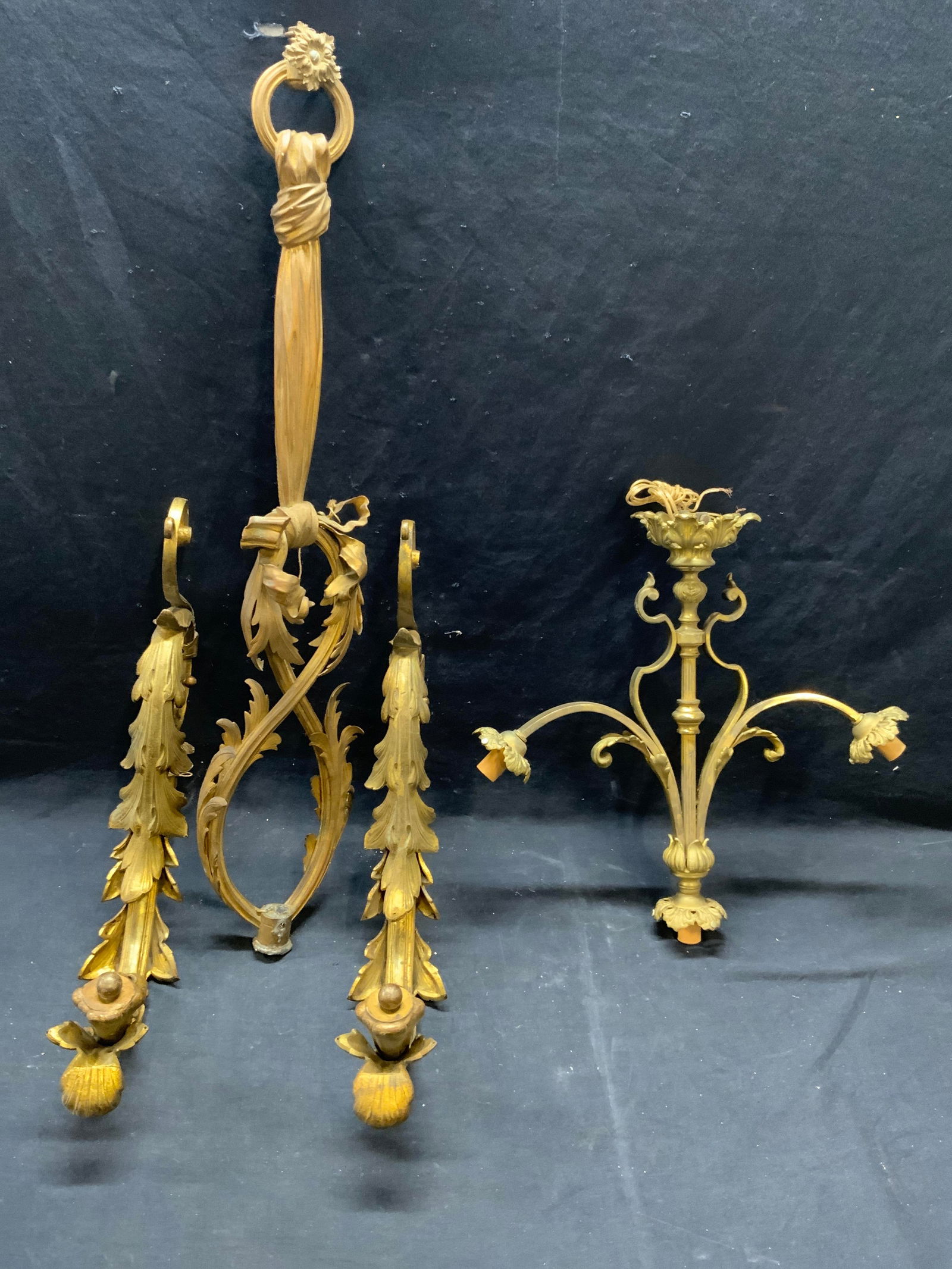 Lot 4 Gilt Metal Victorian Decor & Chandelier (1 of 8)