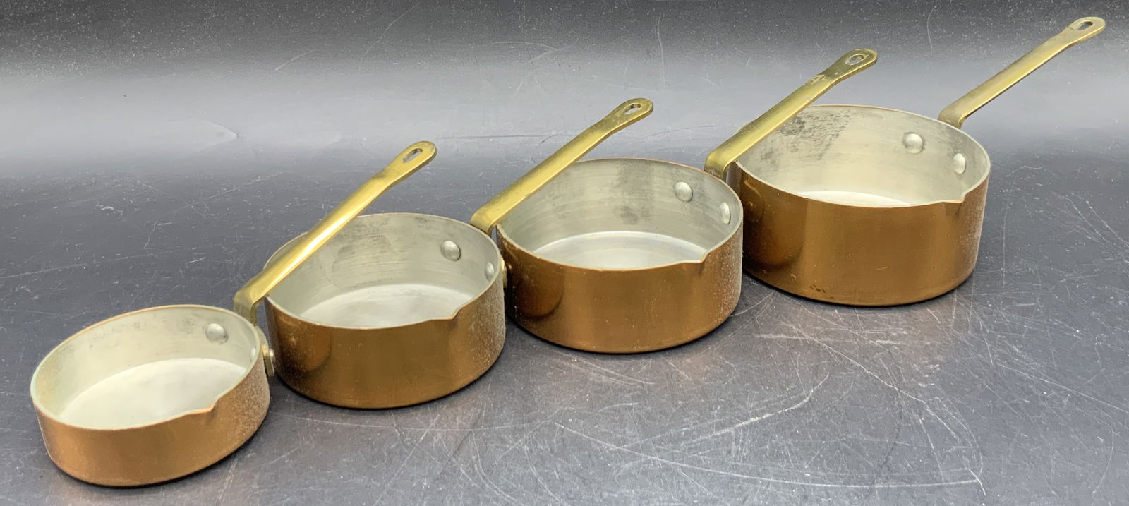 Set 4 Copper Measuring Cups W/ Brass Tn Handles (1 of 8)