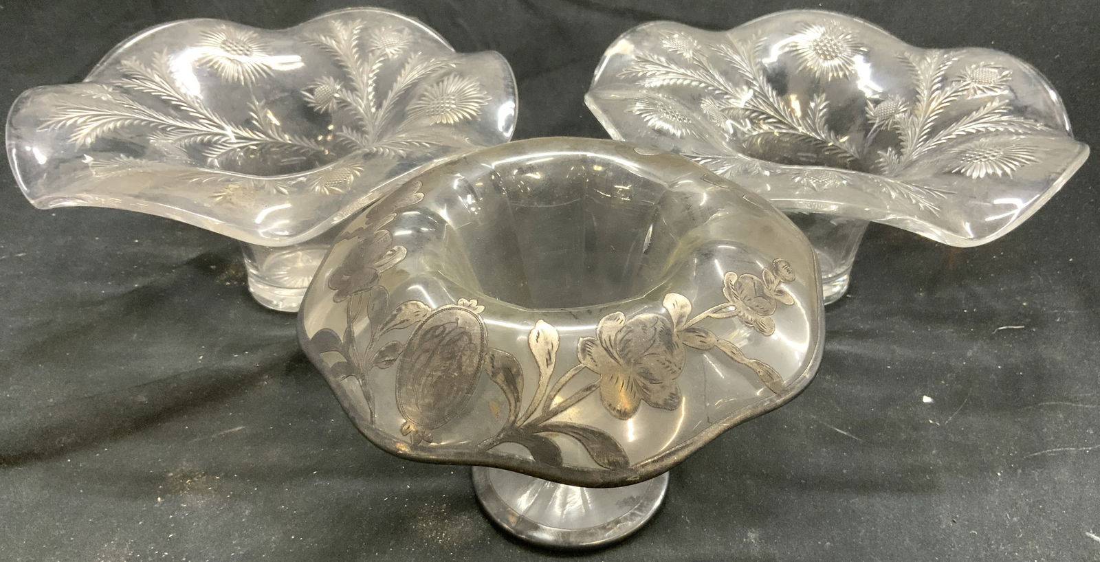 Lot 3 Art Glass Vessels (1 of 7)