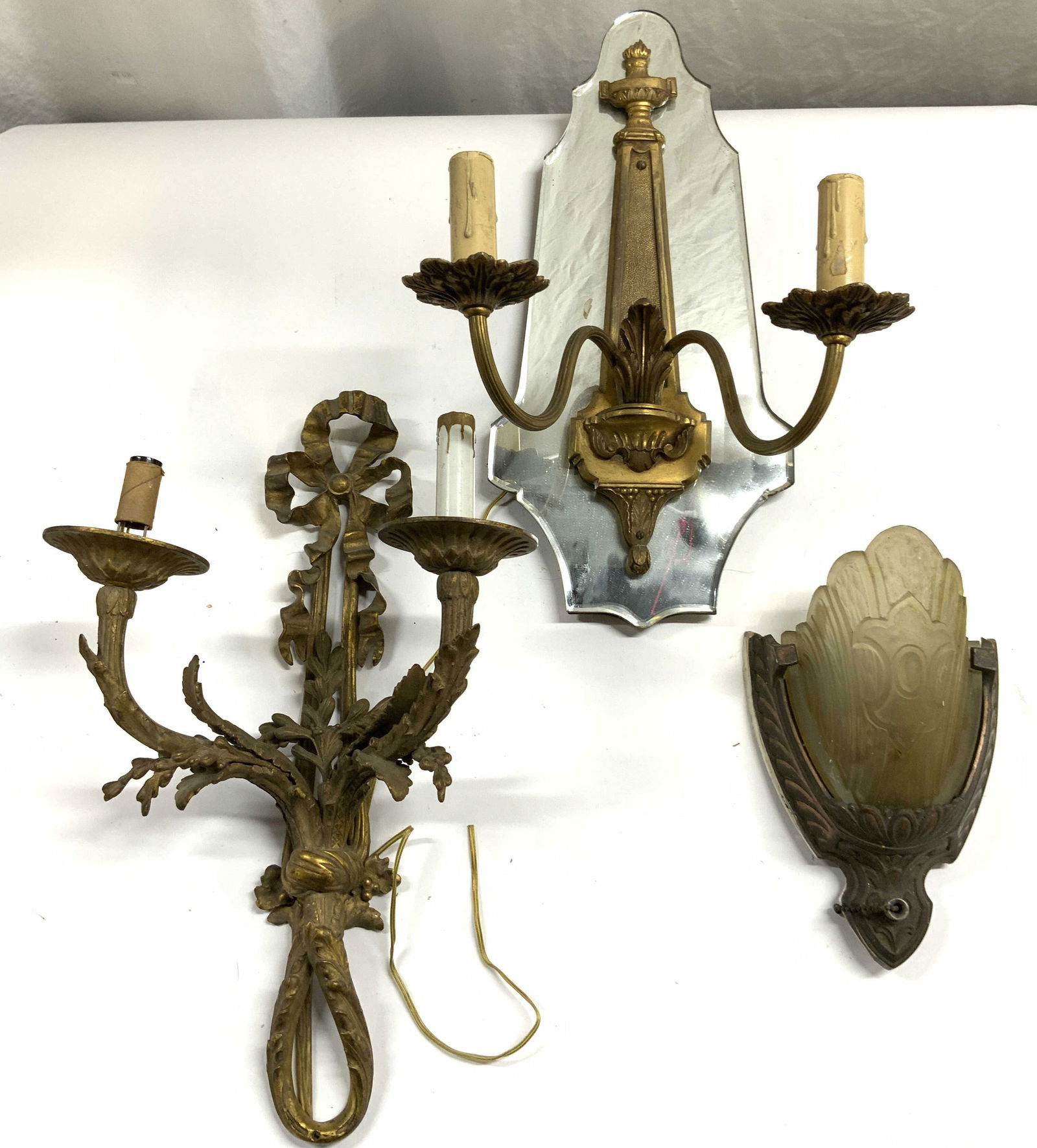 Lot 3 Vntg Glass & Brass Victorian Wall Sconces (1 of 9)