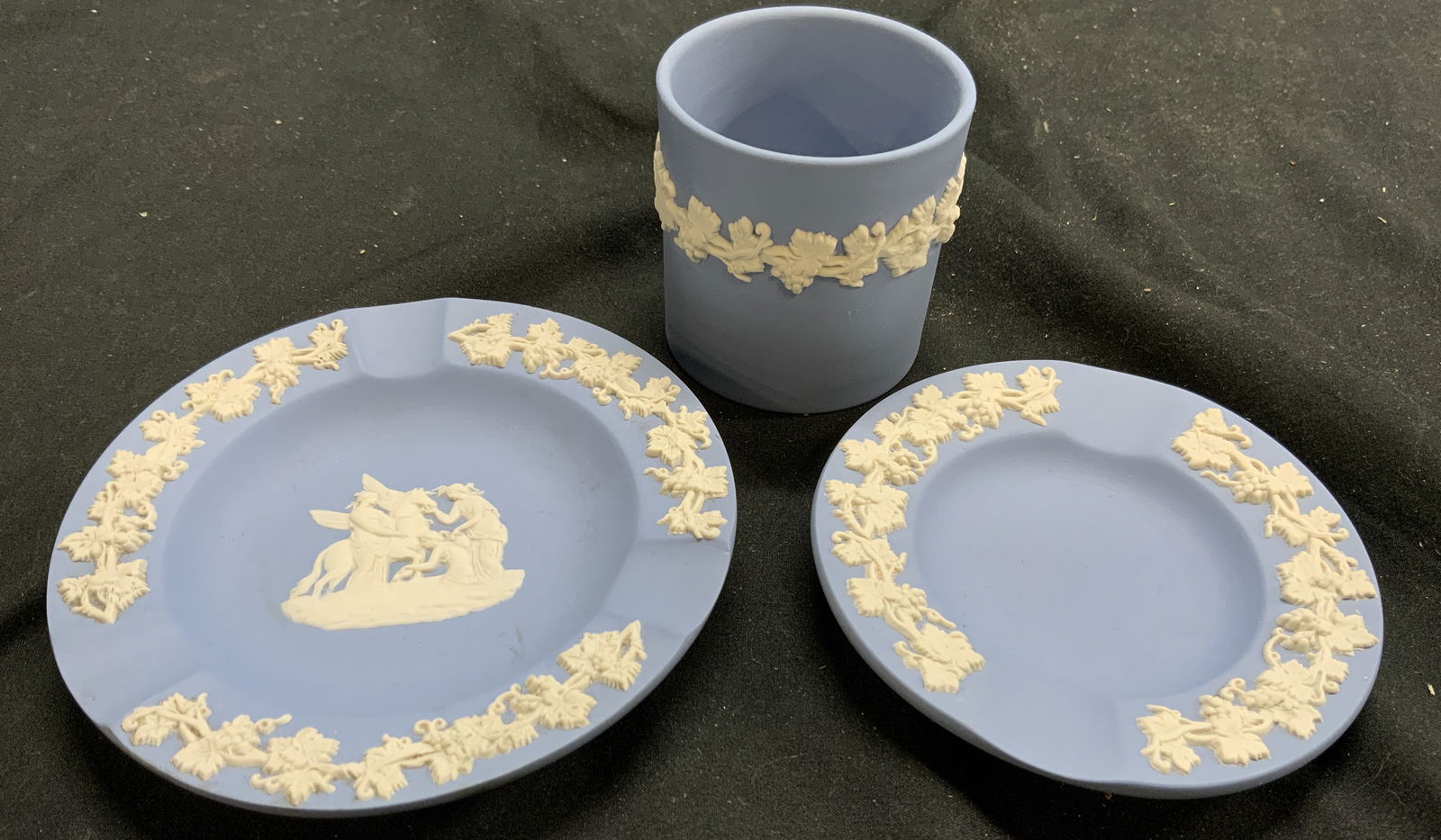 WEDGWOOD Lot 3 Vntg Vessel & Trinket Dishes (1 of 6)