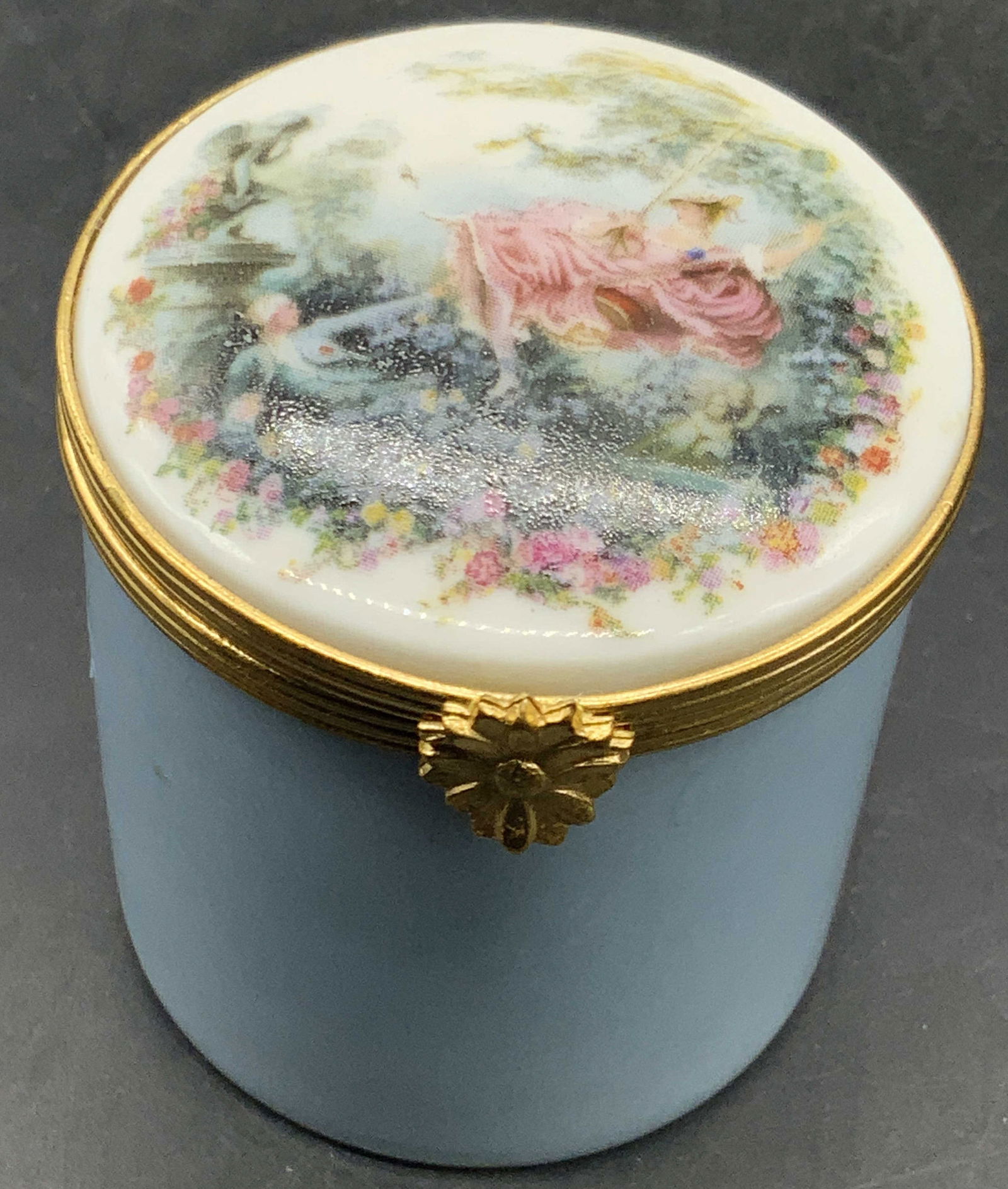 Vntg LIMOGES FRANCE Signed Porcelain Trinket Box (1 of 8)