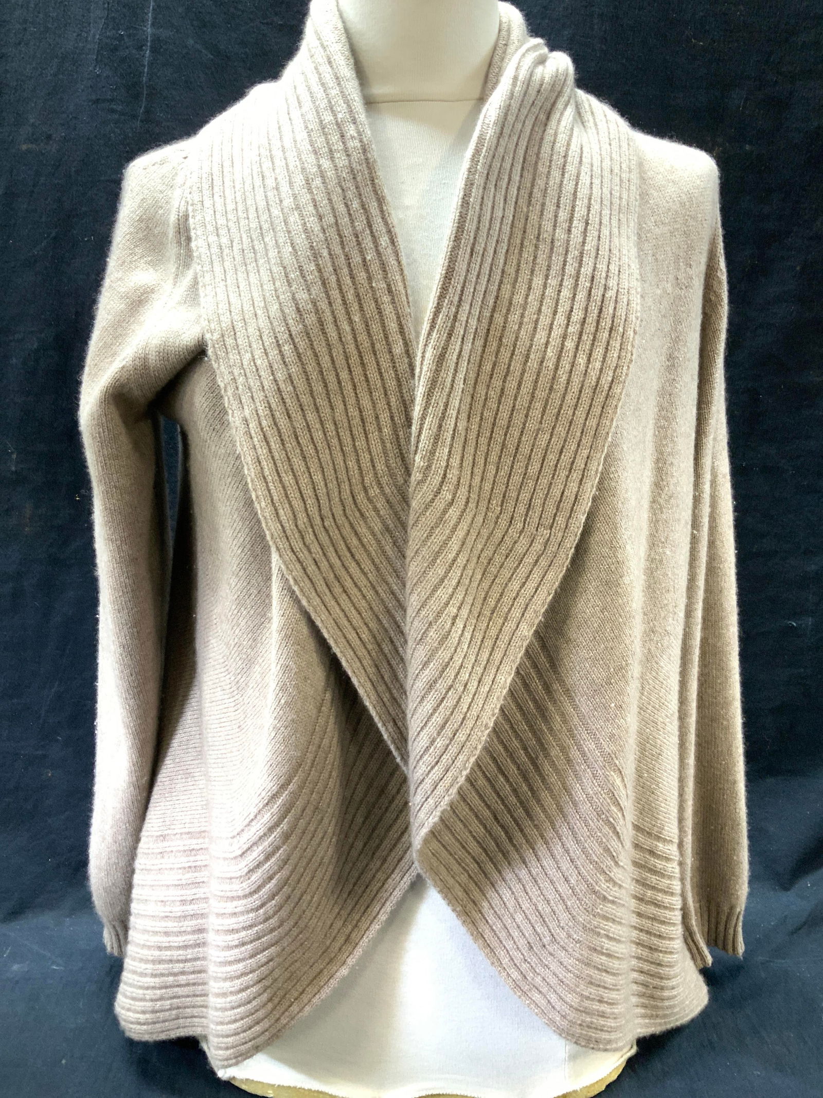 Rani Anabella/Loro Piana Cashmere Cardigan, Italy (1 of 7)