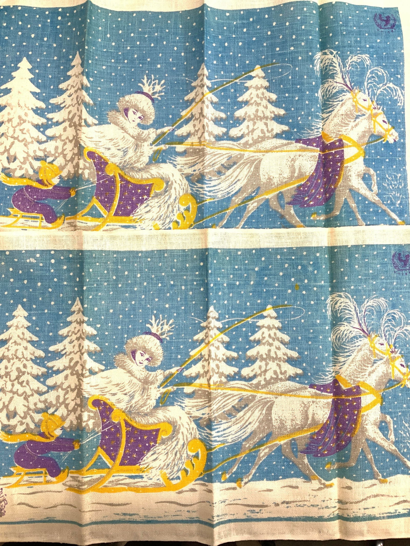 Pair Aleksandrowice Poland Linen XMas Tableware (1 of 6)