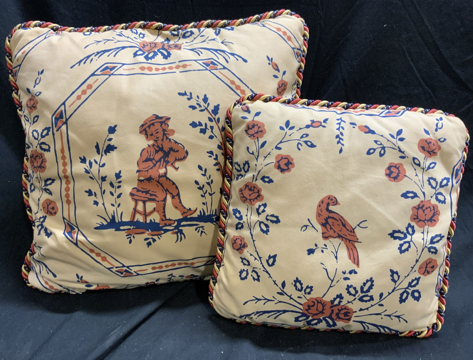 Lot 2 Country French Pillows W Corded Edges (1 of 9)