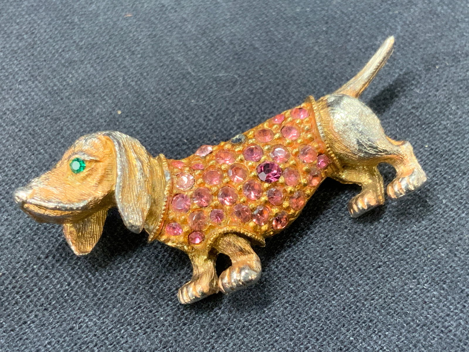 Vntg Gold Tn Crystal Dachshund Brooch (1 of 6)