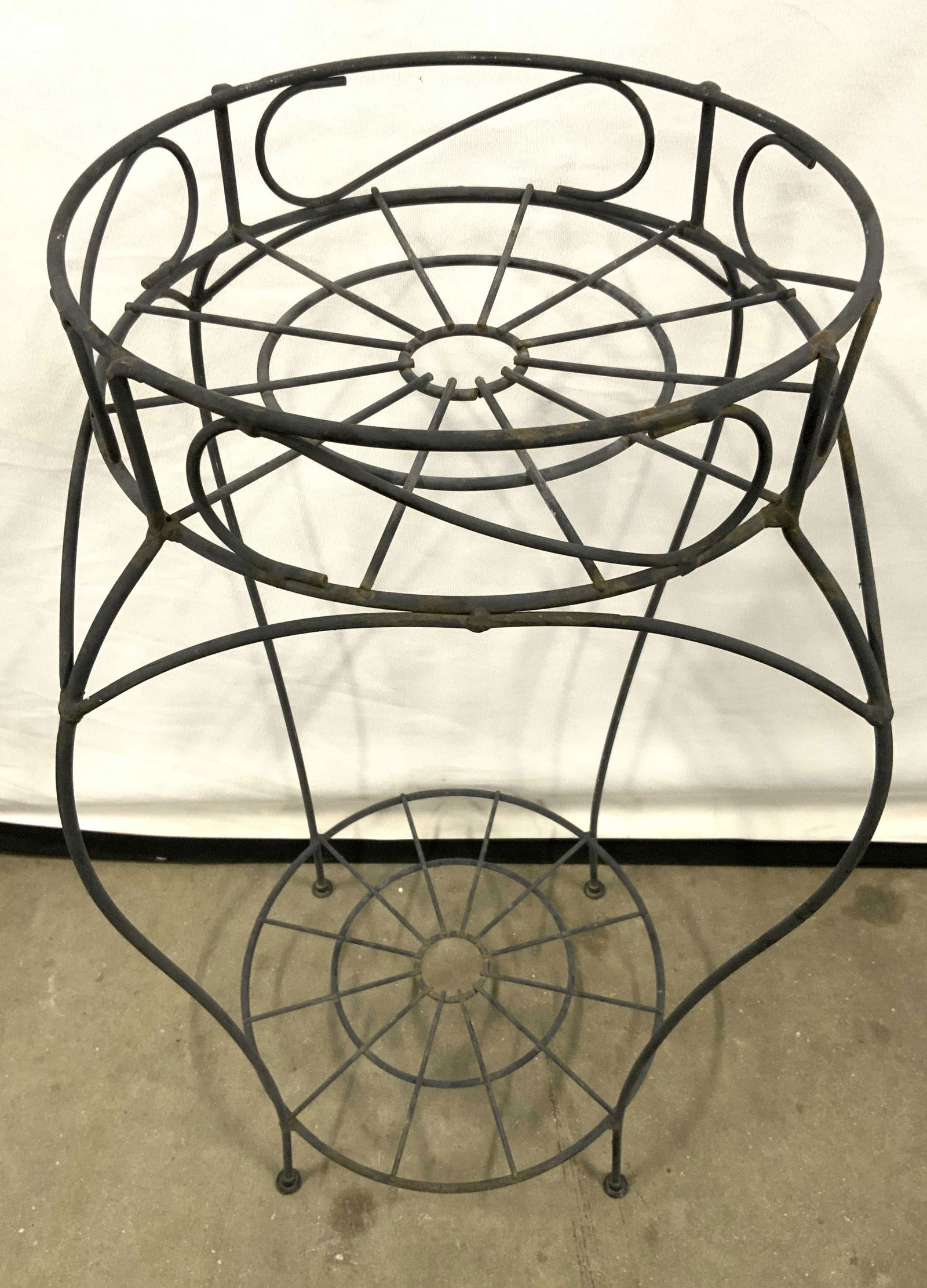 Vintage Metal Plant Stand Side Table (1 of 6)