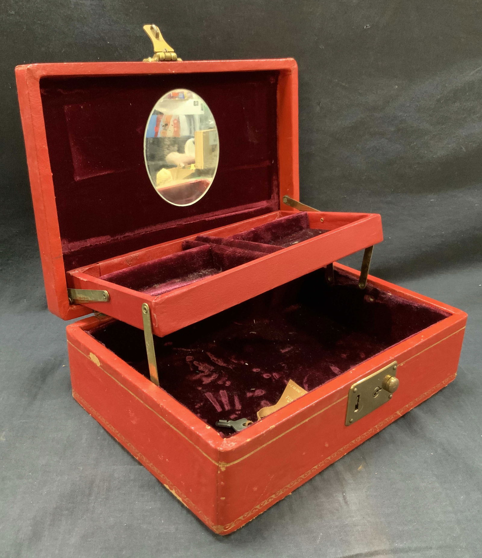 Vntg Red Leather Jewelry Box (1 of 11)