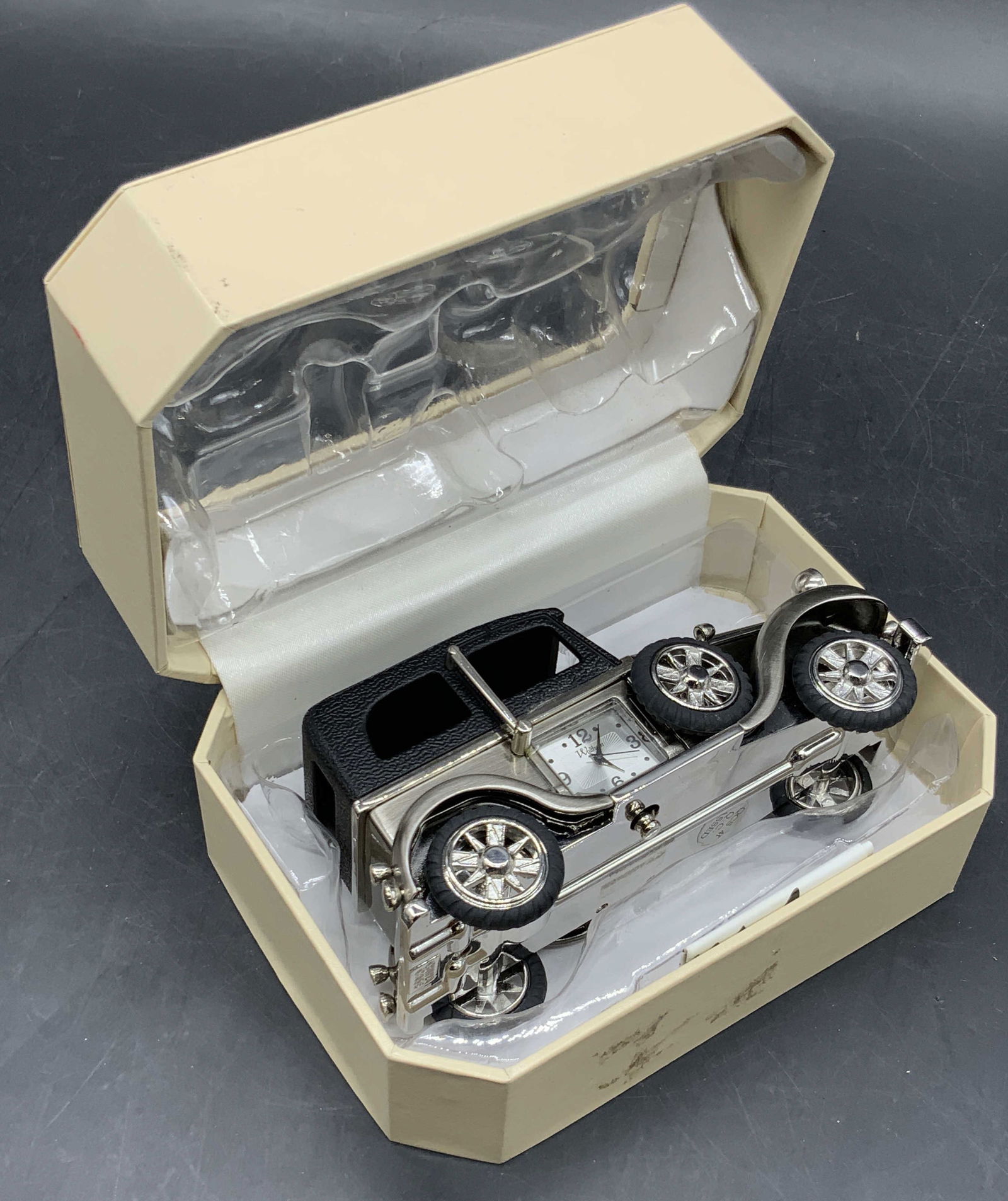 WALTHAM MINI CLOCK Car Motif Clock W/ Org Package (1 of 7)