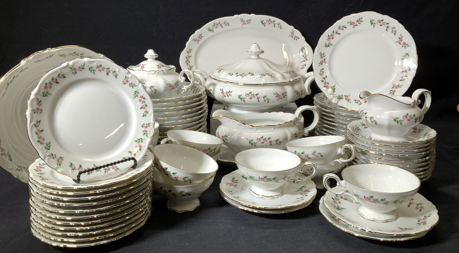 Crown Bavaria Juliette Chinaware Set 69, Germany (1 of 11)