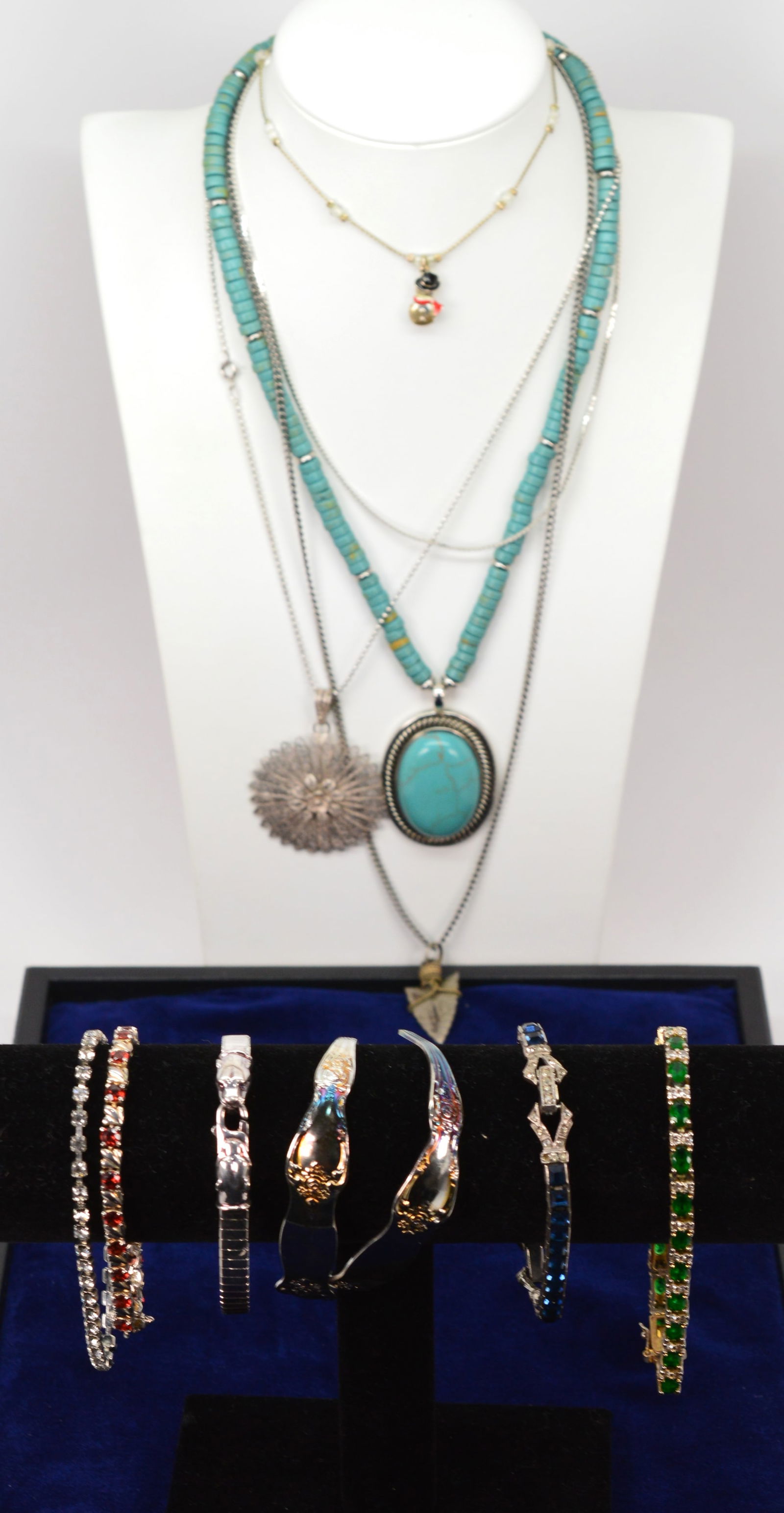 Silver and Silver Toned Jewelry Lot (1 of 3)