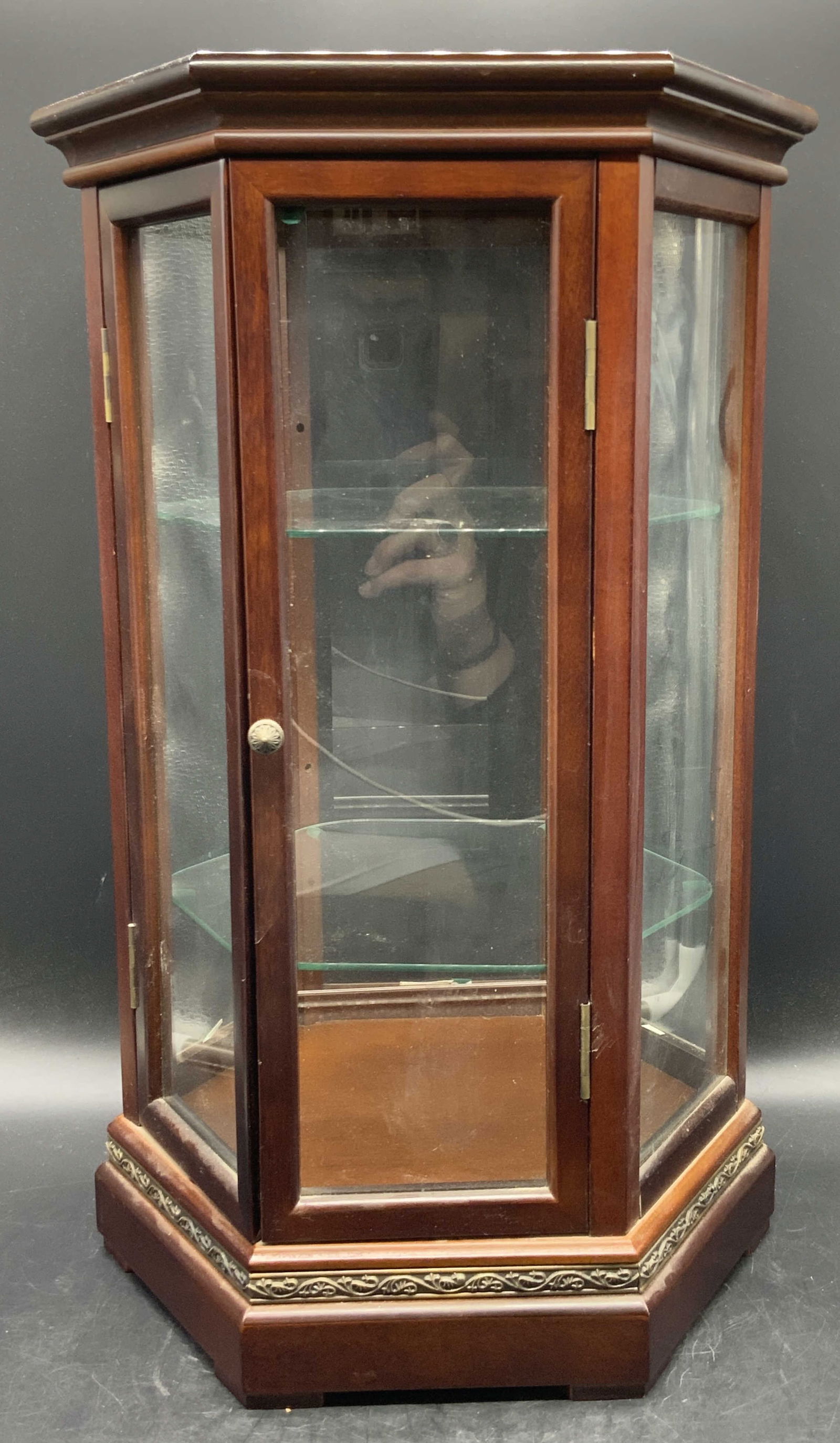 BOMBAY Tabletop Hexagonal Curio Cabinet (1 of 8)