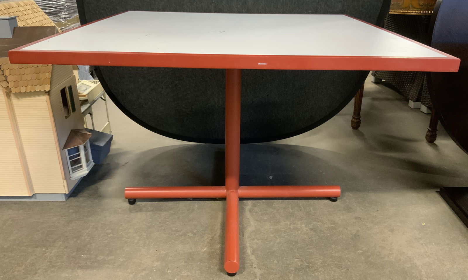 MCM Pedestaled Dining Table W Metal Base (1 of 7)