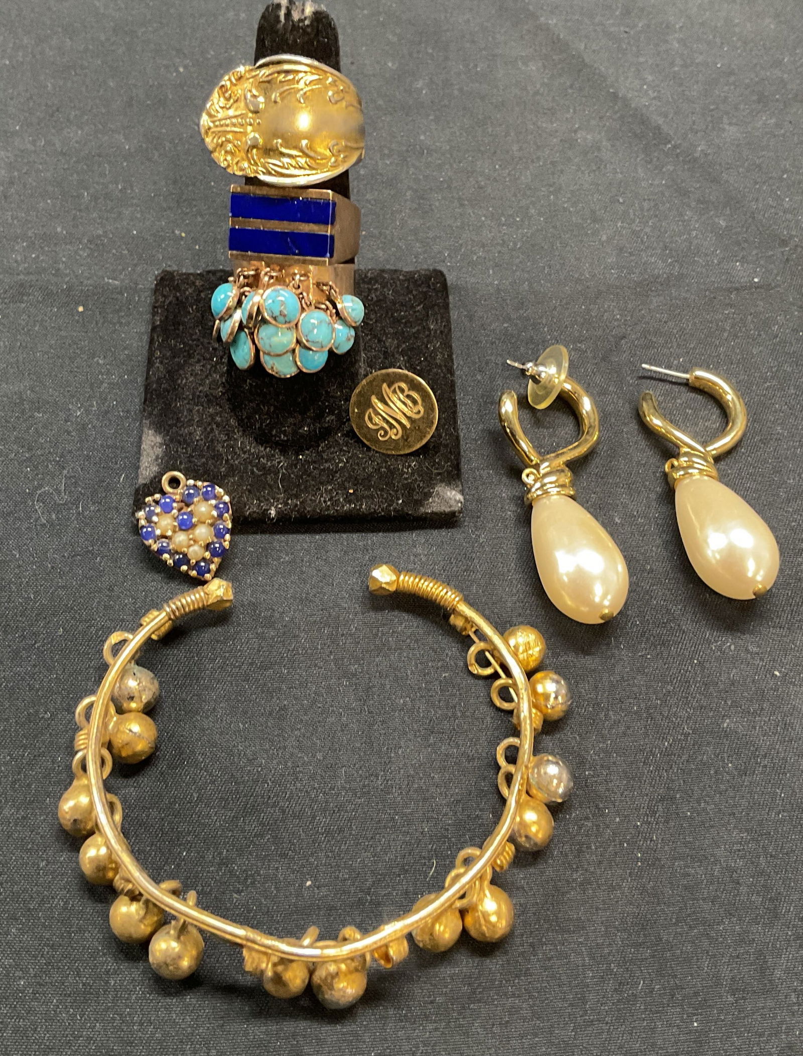 Lot 7 Gold Tn Rings, Bracelet, Earrings, More (1 of 8)