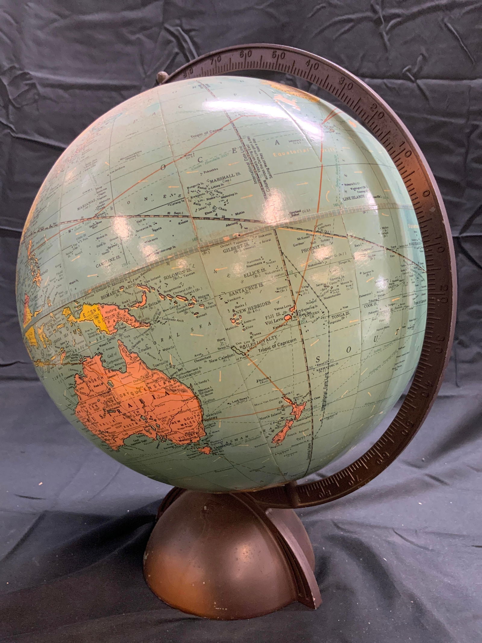 REPLOGLE Vntg 12 Inch Standard Globe (1 of 8)