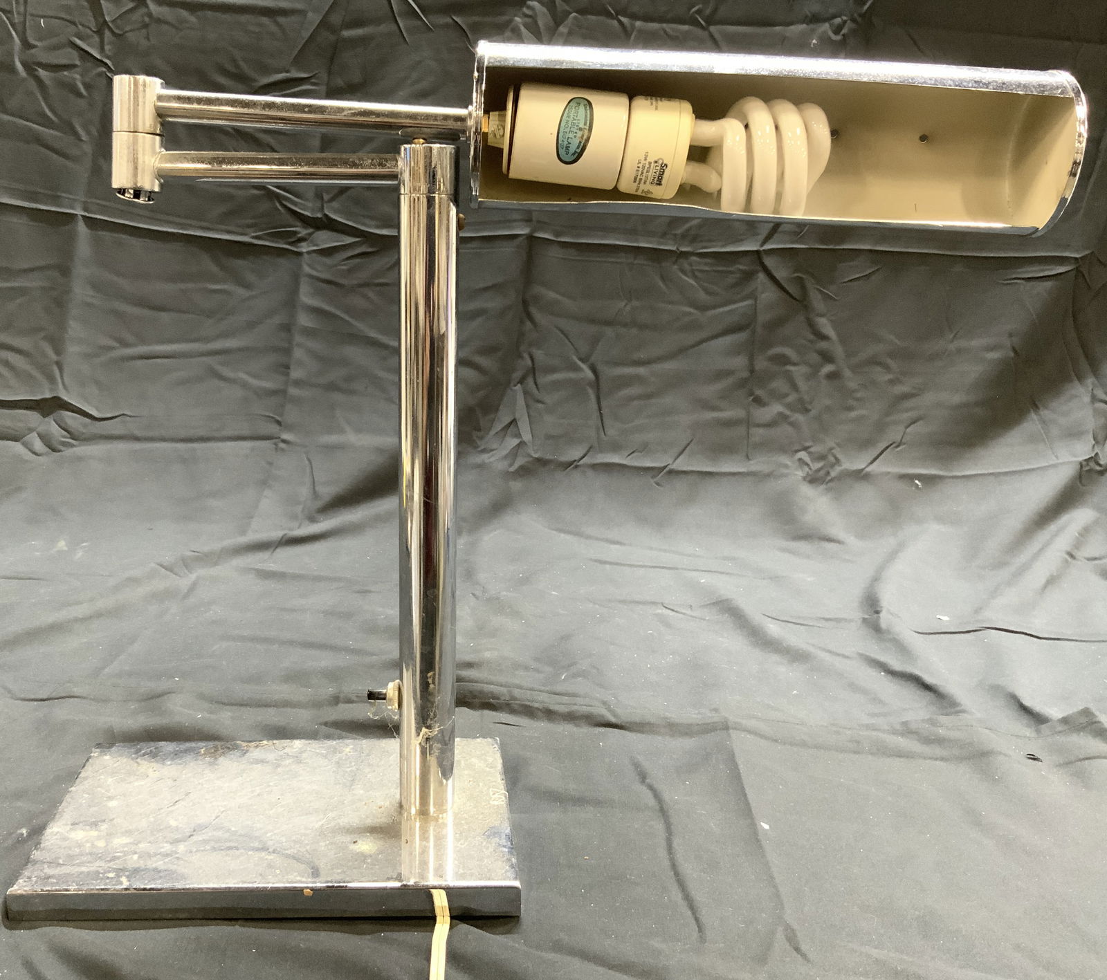 NESSEN Swing Arm Chrome Desk Lamp (1 of 8)