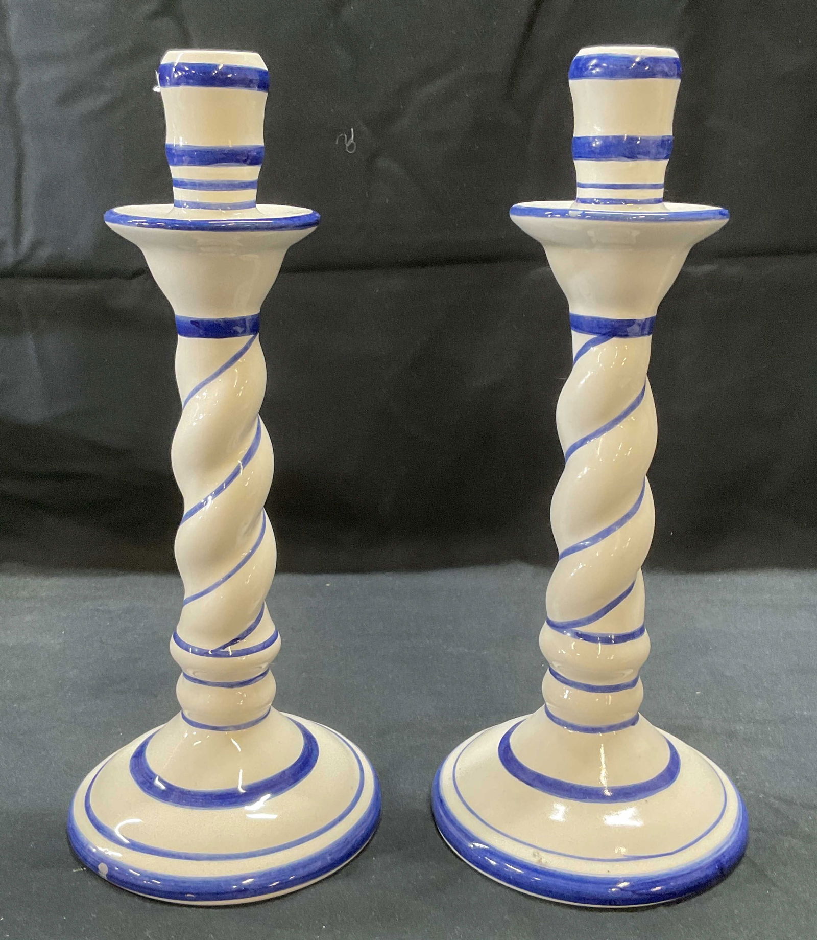 Pr CASAFINA Wht Swirl Ceramic Candle Sticks Portug (1 of 7)