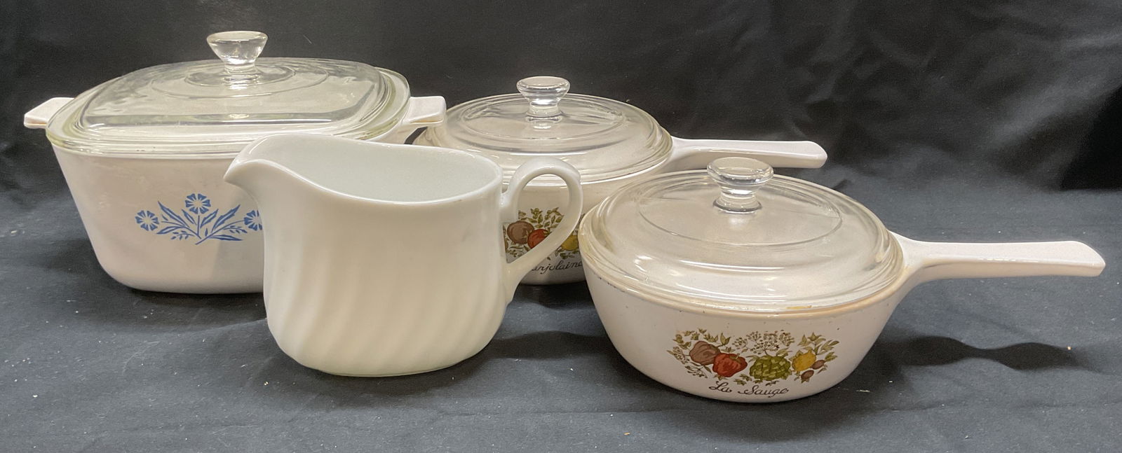 Lot 4 Vintage Corning Ware Kitchenware (1 of 10)