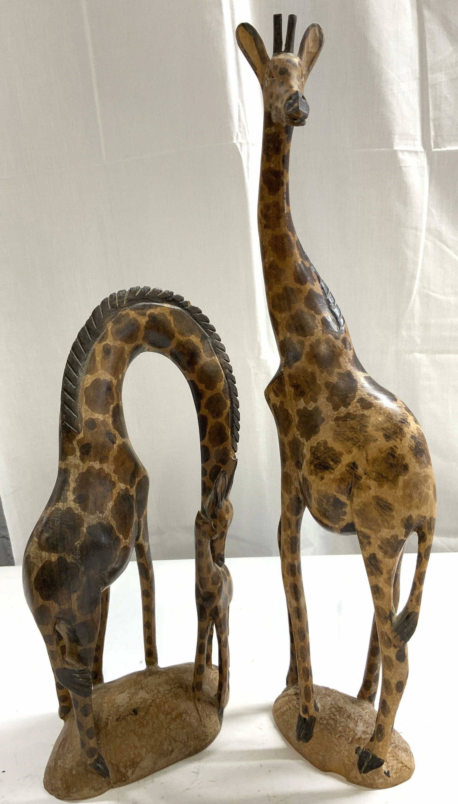 Lot 2 Carved Wooden Giraffe Figurals (1 of 7)